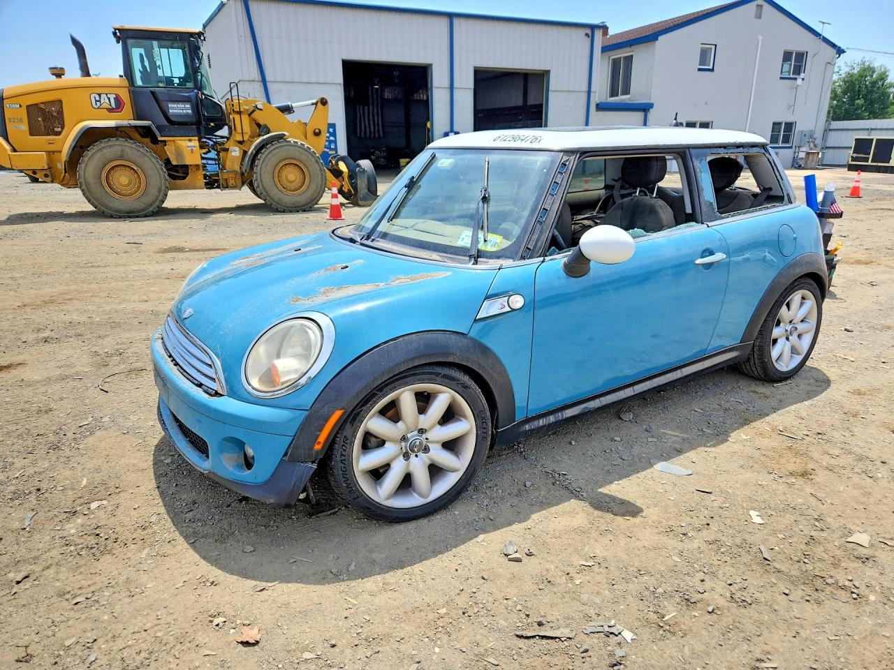 2010 Mini Cooper Blue vin: WMWMF3C51ATZ22704