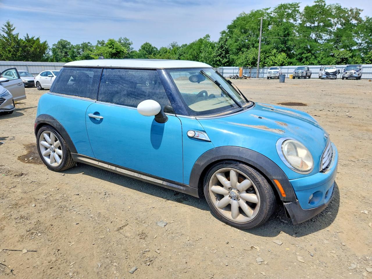 2010 Mini Cooper Blue vin: WMWMF3C51ATZ22704