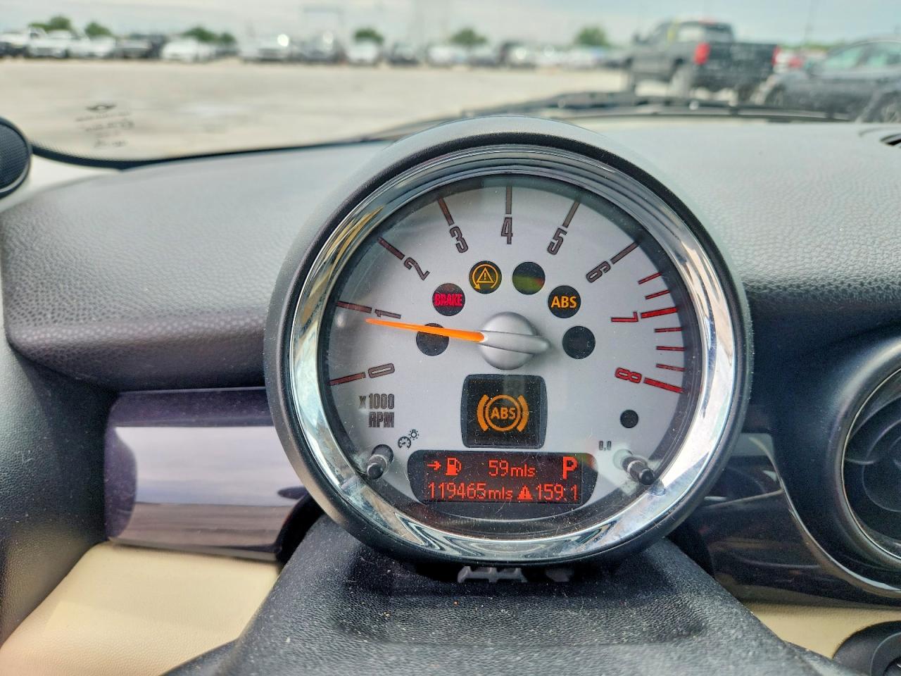 2010 Mini Cooper Кремовый vin: WMWMF3C51ATZ24145