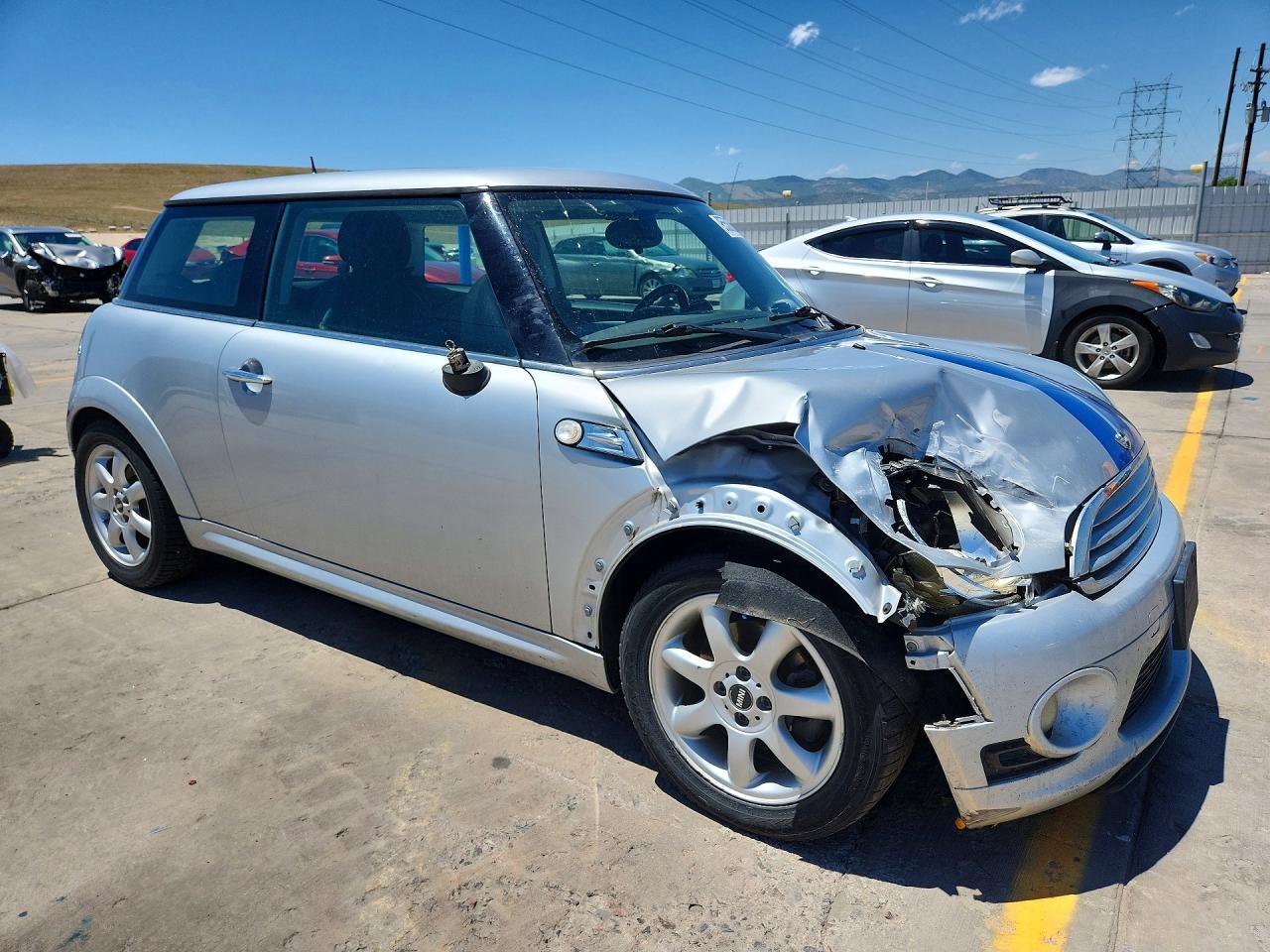 2010 Mini Cooper Silver vin: WMWMF3C51ATZ28096
