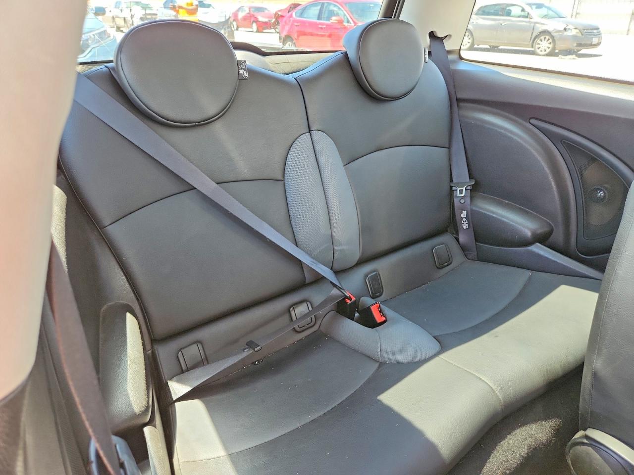 2010 Mini Cooper Silver vin: WMWMF3C51ATZ28096