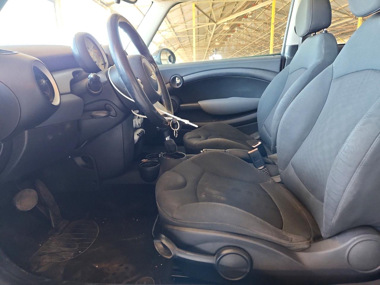 2010 Mini Cooper Black vin: WMWMF3C51ATZ61308