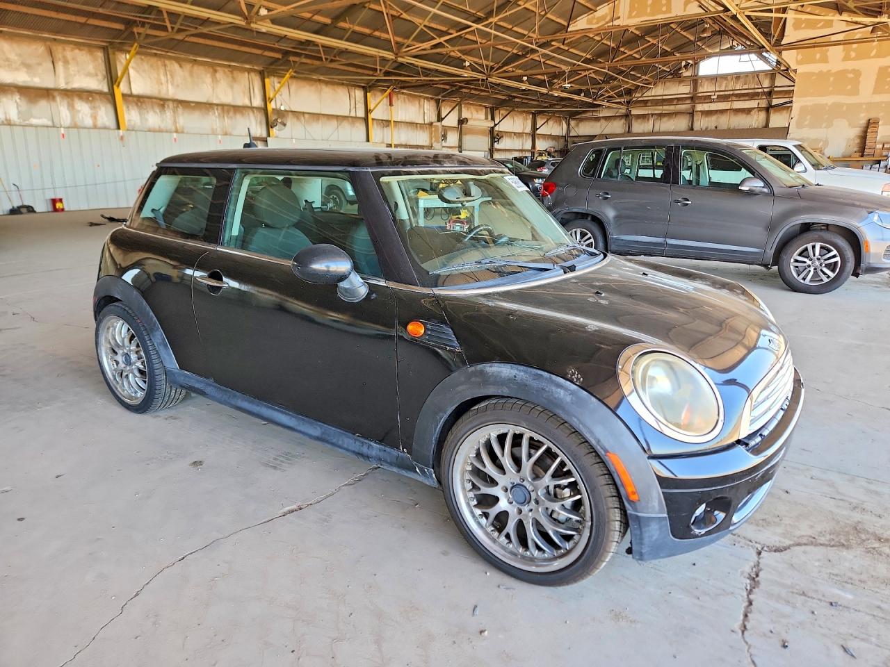 2010 Mini Cooper Black vin: WMWMF3C51ATZ61308