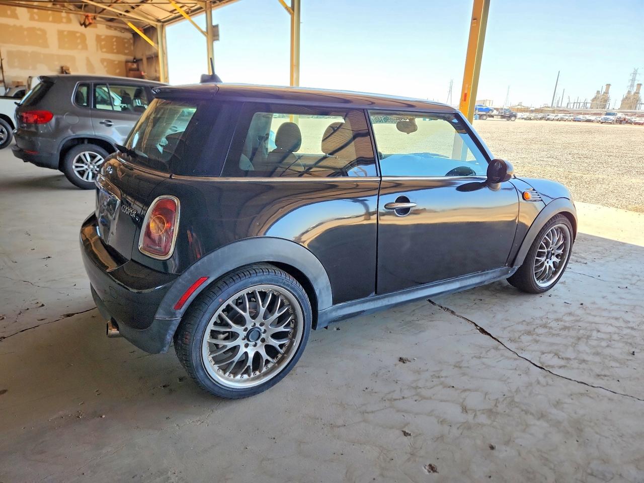 2010 Mini Cooper Black vin: WMWMF3C51ATZ61308