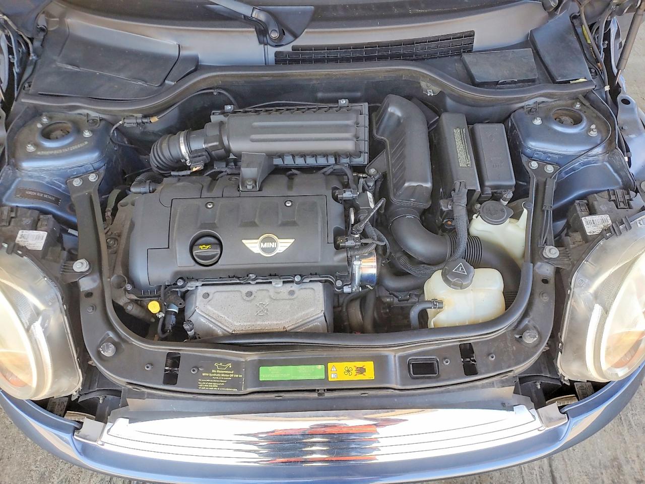 2010 Mini Cooper Blue vin: WMWMF3C51ATZ66394