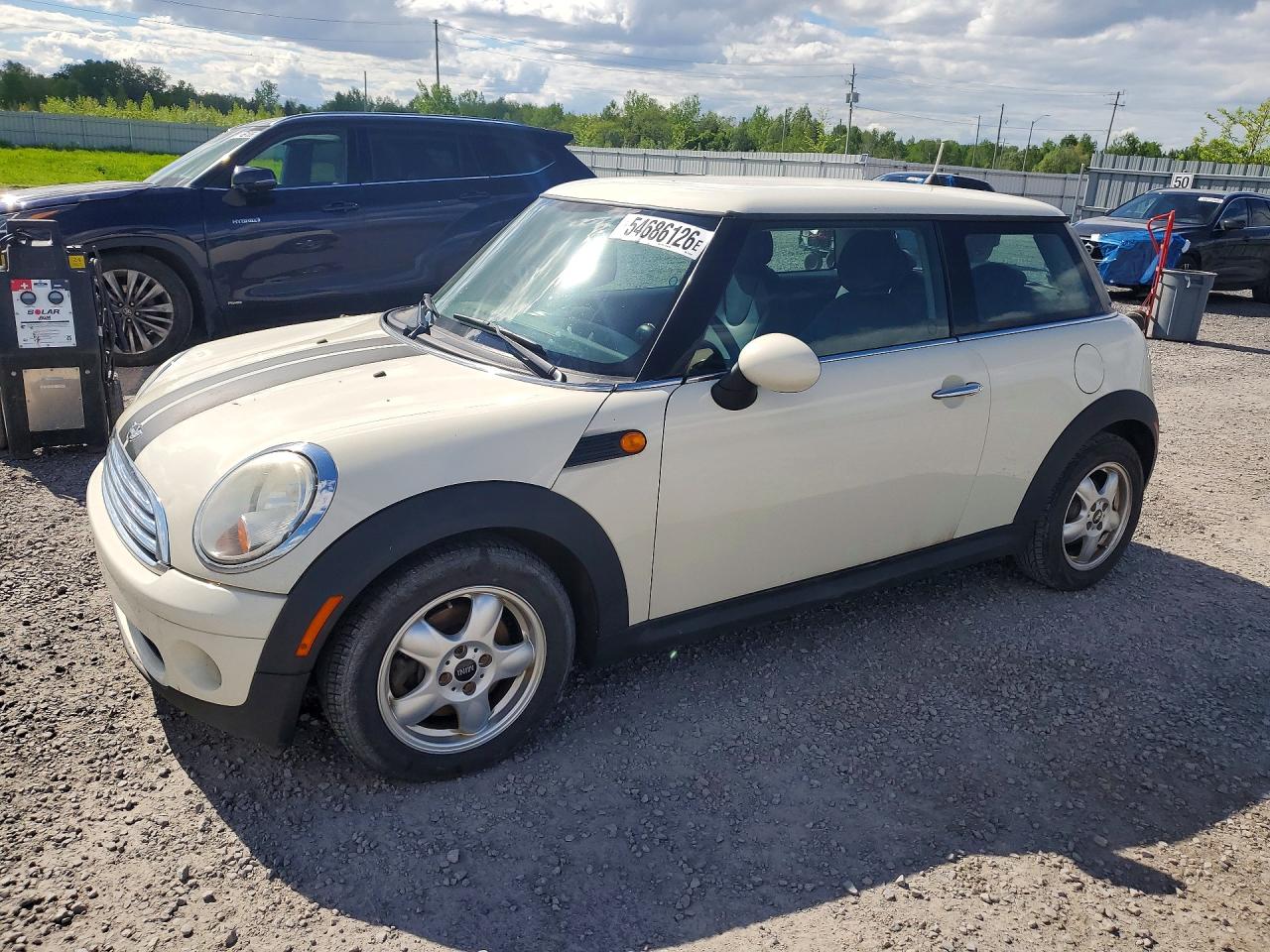 2010 Mini Cooper Кремовый vin: WMWMF3C52ATU76269