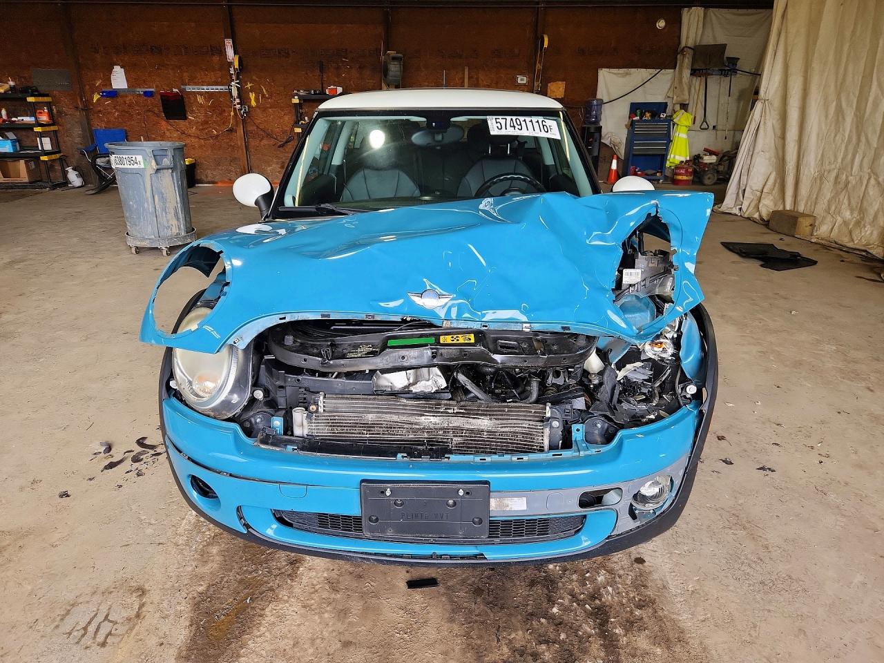 2010 Mini Cooper Blue vin: WMWMF3C52ATZ23070