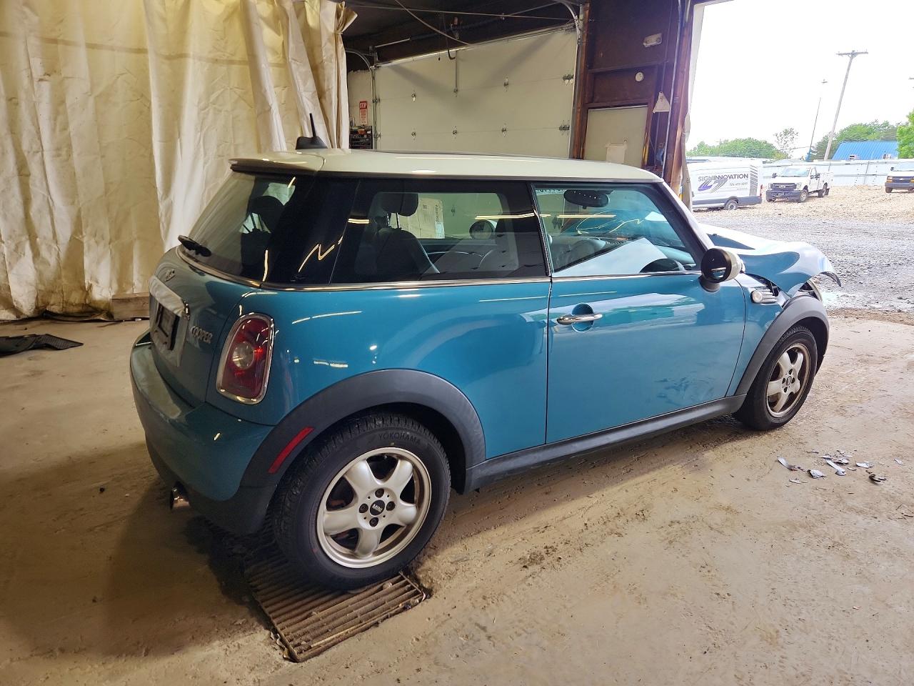 2010 Mini Cooper Blue vin: WMWMF3C52ATZ23070