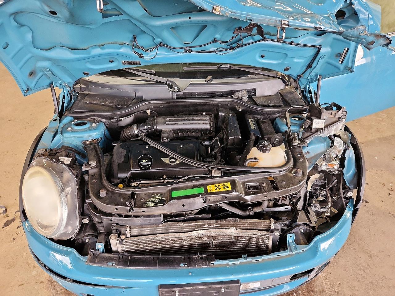 2010 Mini Cooper Blue vin: WMWMF3C52ATZ23070