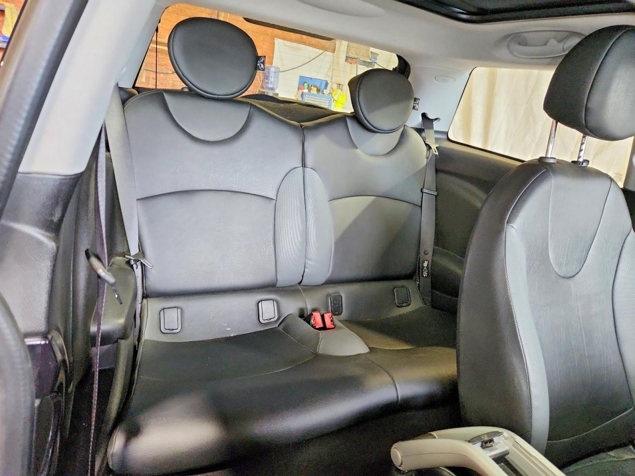2010 Mini Cooper Blue vin: WMWMF3C52ATZ23070
