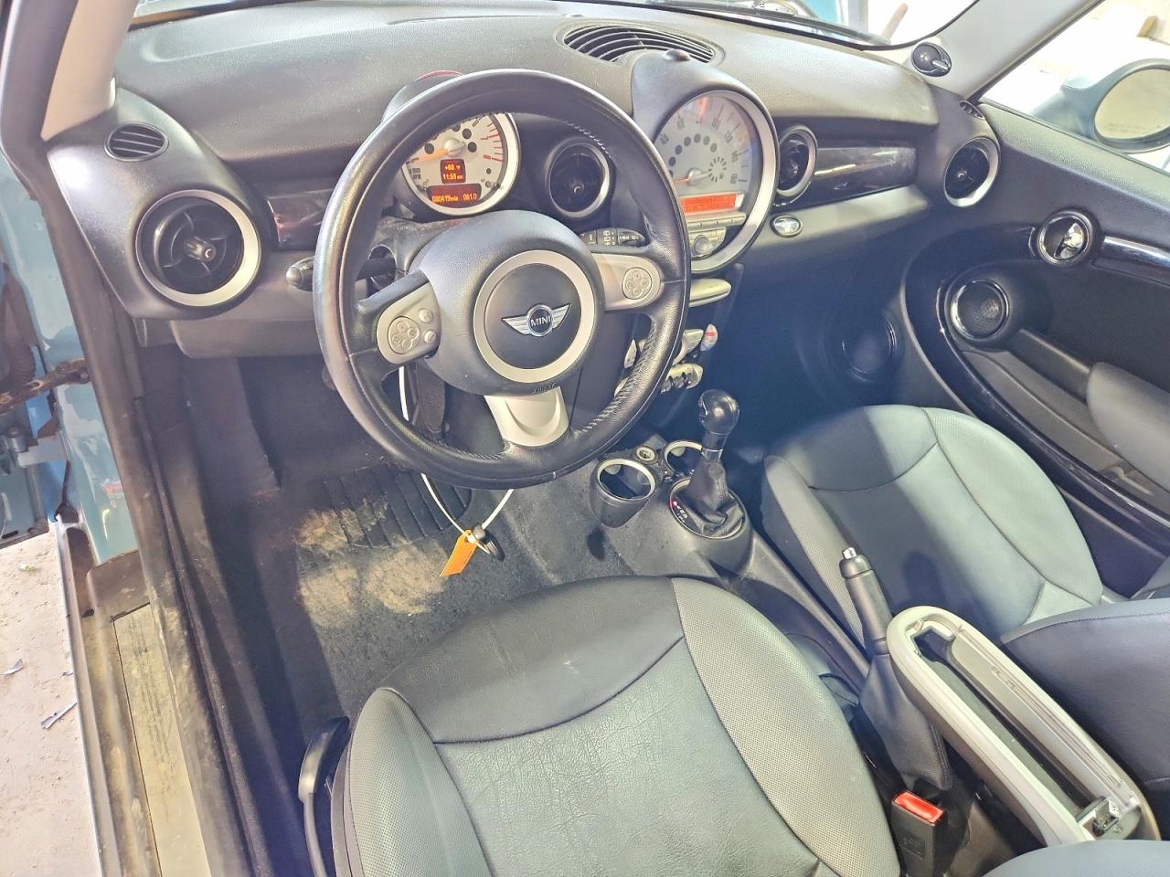 2010 Mini Cooper Blue vin: WMWMF3C52ATZ23070