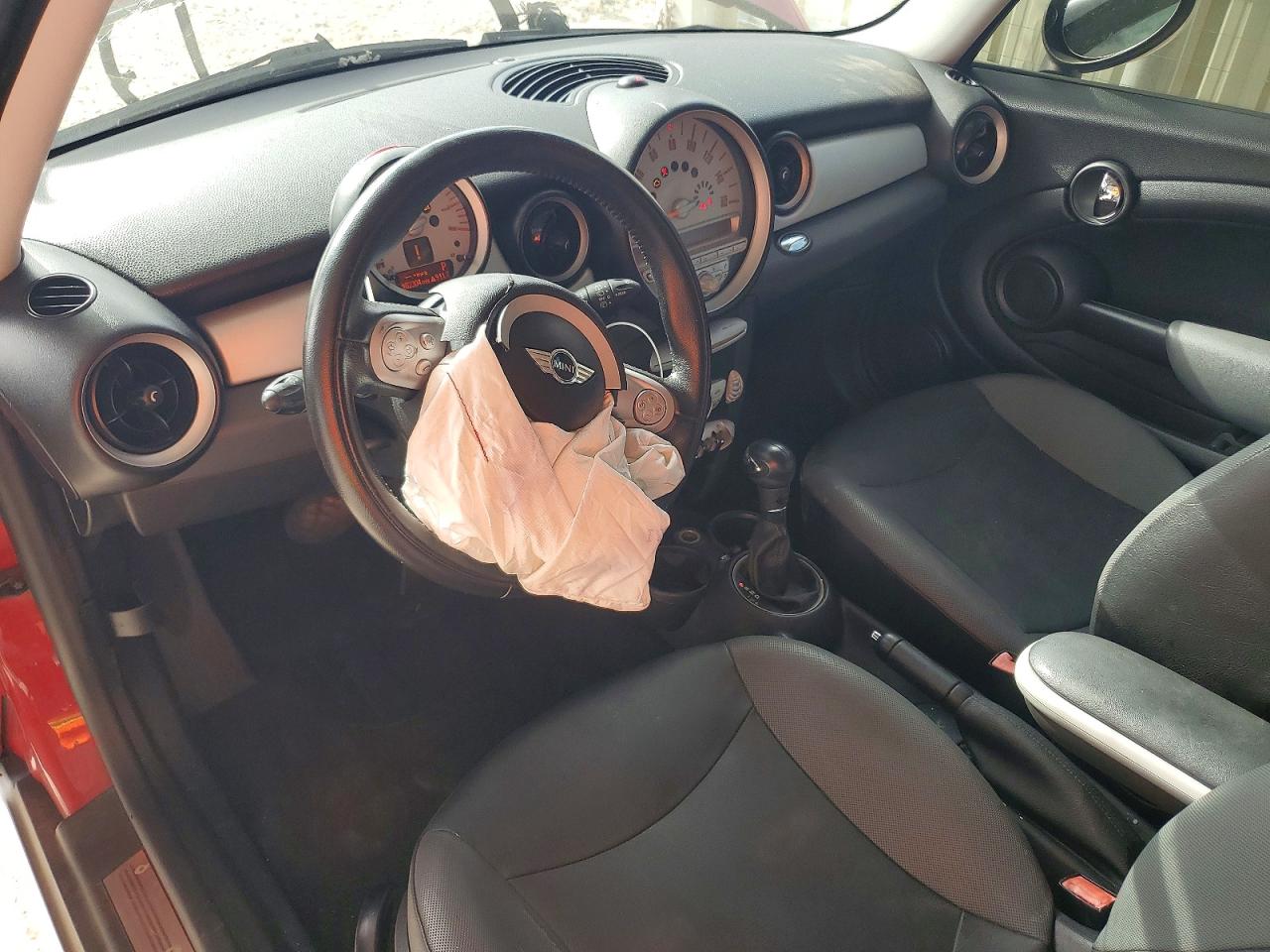 2010 Mini Cooper Красный vin: WMWMF3C52ATZ24462