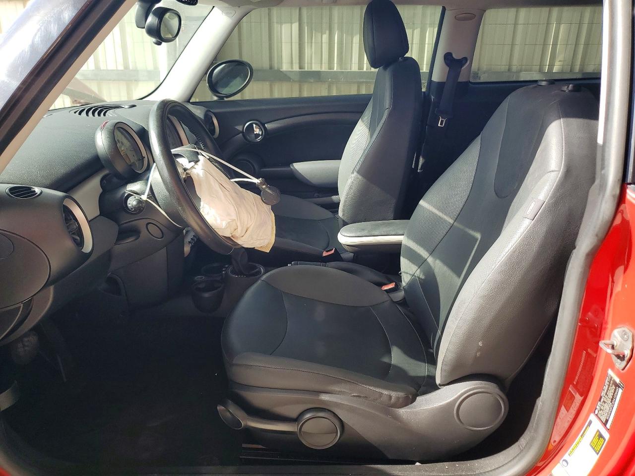 2010 Mini Cooper Красный vin: WMWMF3C52ATZ24462