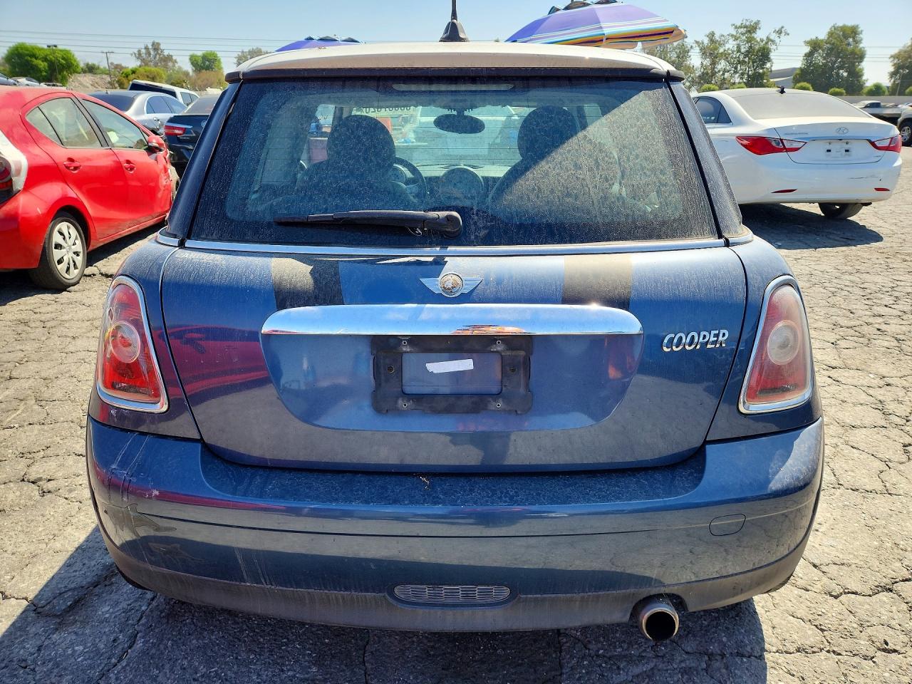 2010 Mini Cooper Blue vin: WMWMF3C52ATZ61544