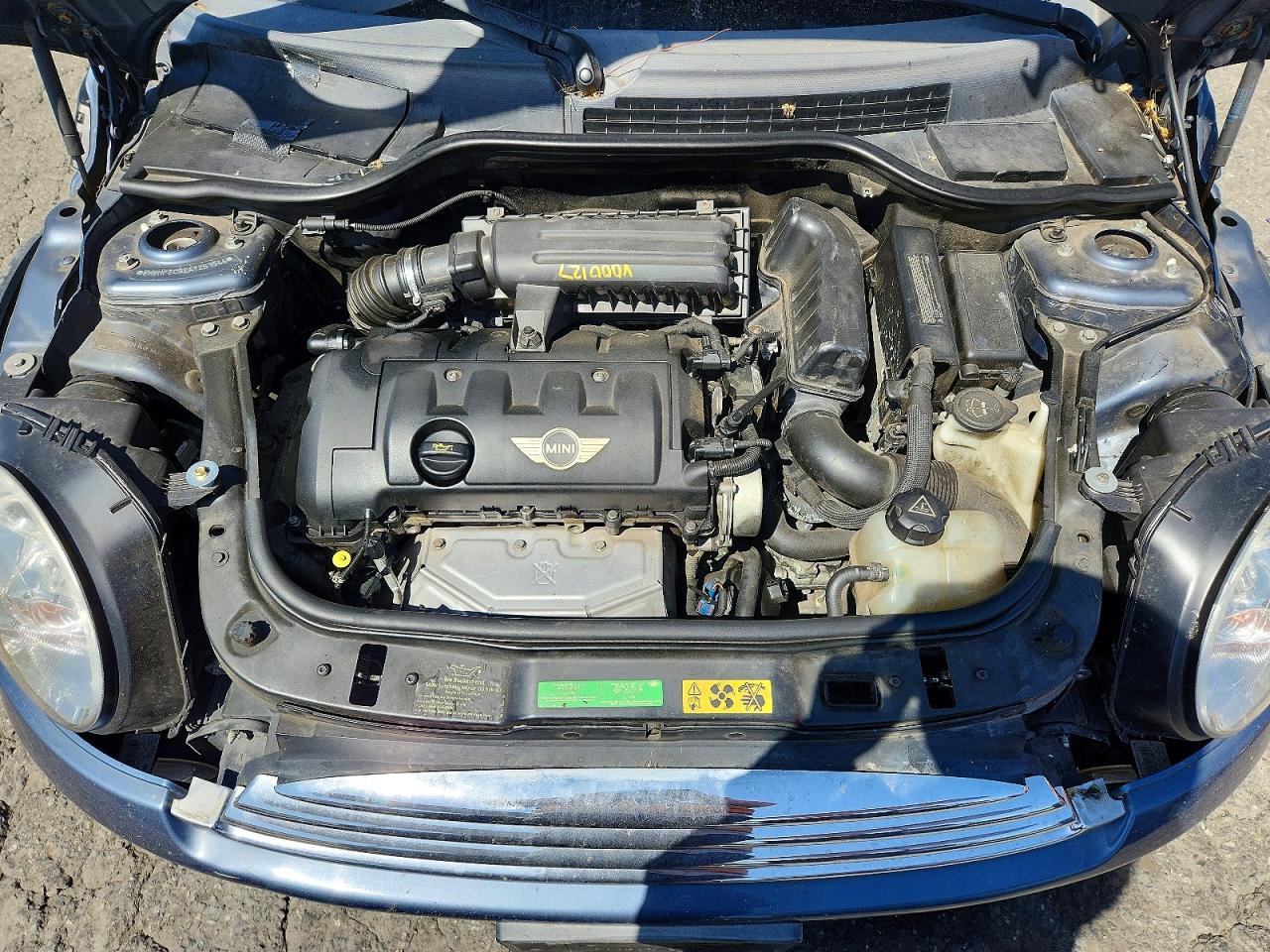 2010 Mini Cooper Blue vin: WMWMF3C52ATZ61544