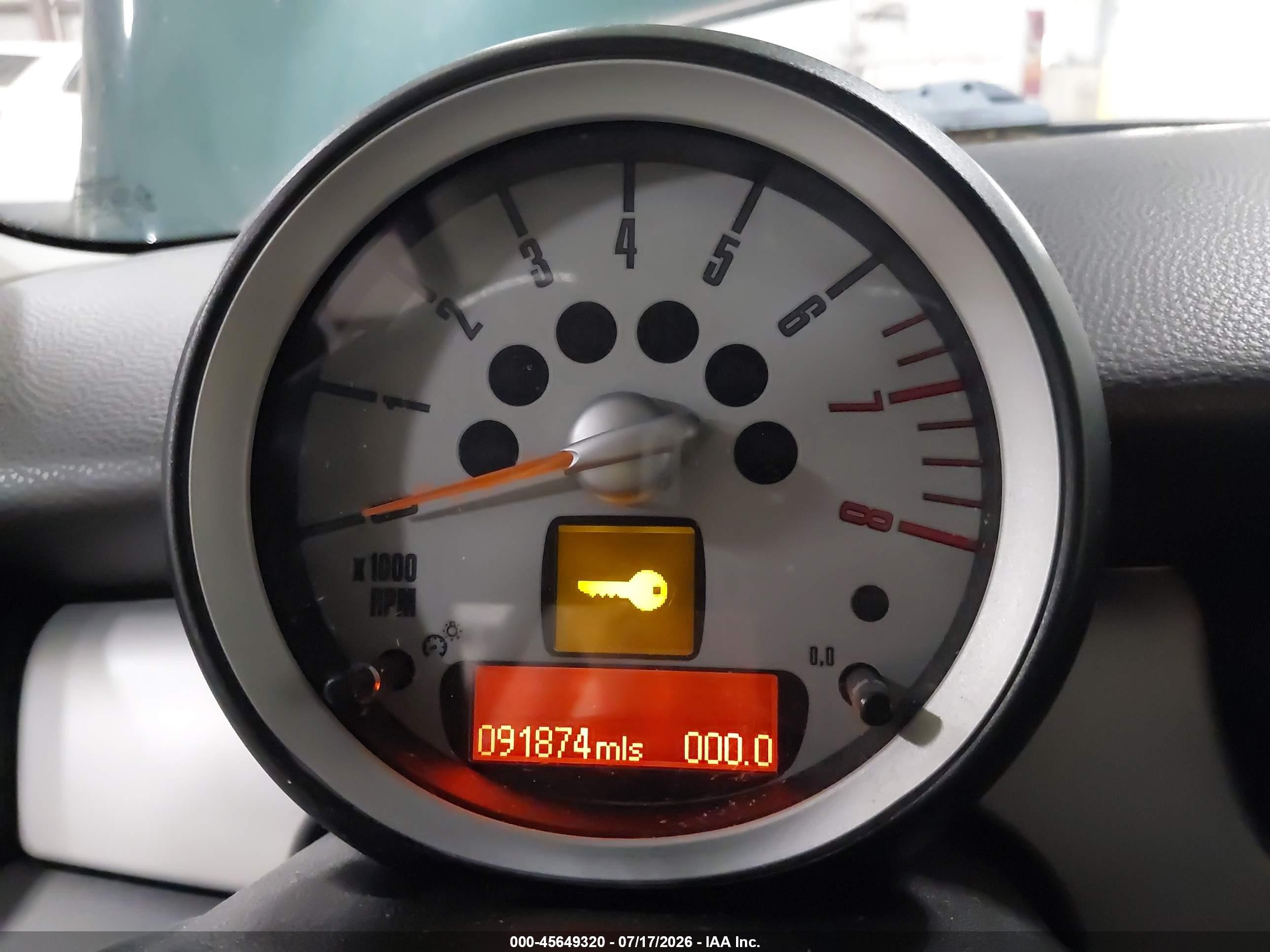 2010 Mini Cooper   Green vin: WMWMF3C52ATZ66551