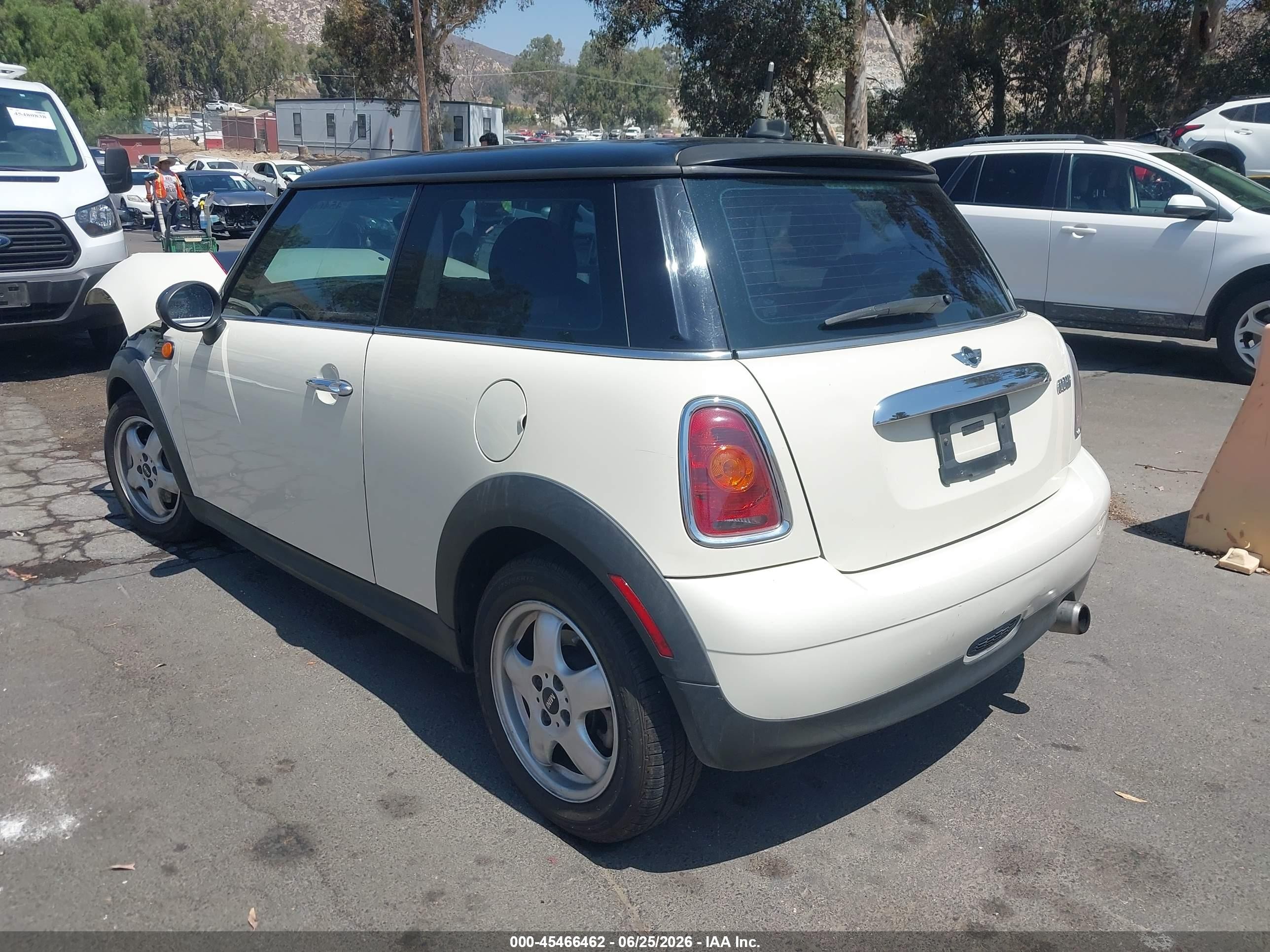 2010 Mini Cooper   Gray vin: WMWMF3C54ATZ63182