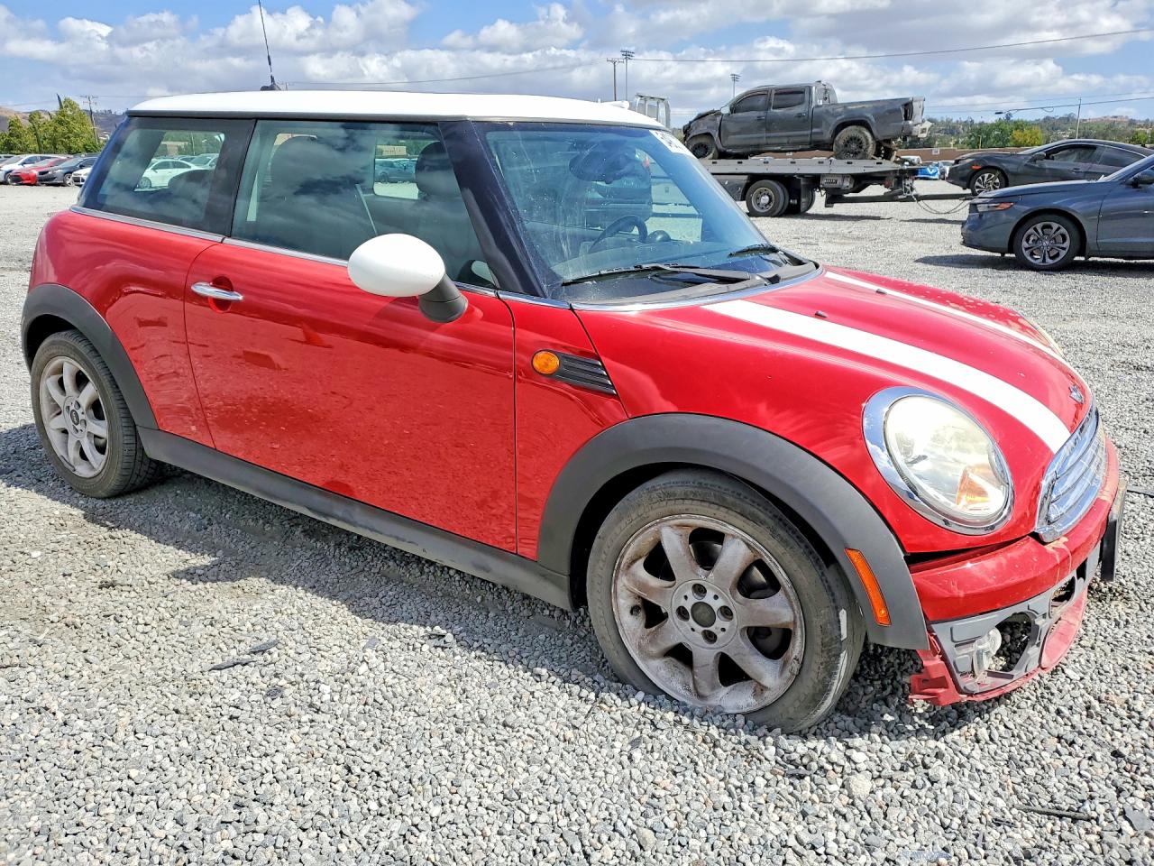 2010 Mini Cooper Red vin: WMWMF3C54ATZ65949