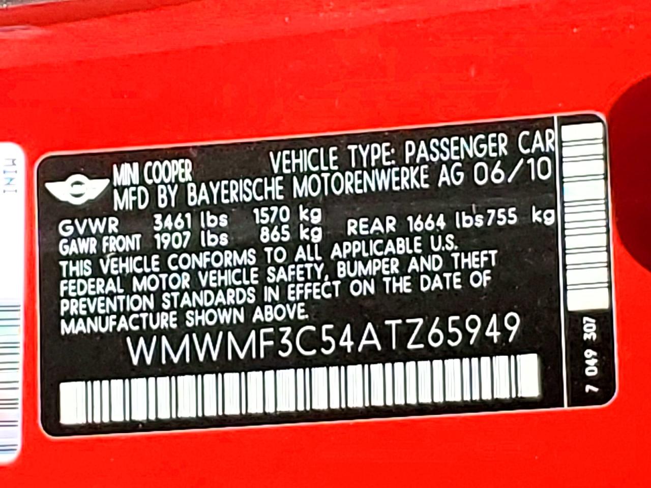 2010 Mini Cooper Red vin: WMWMF3C54ATZ65949
