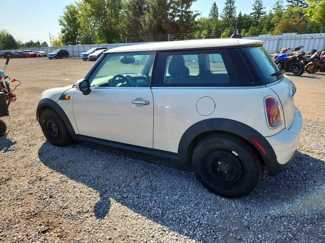 2010 Mini Cooper Белый vin: WMWMF3C5XATZ23494