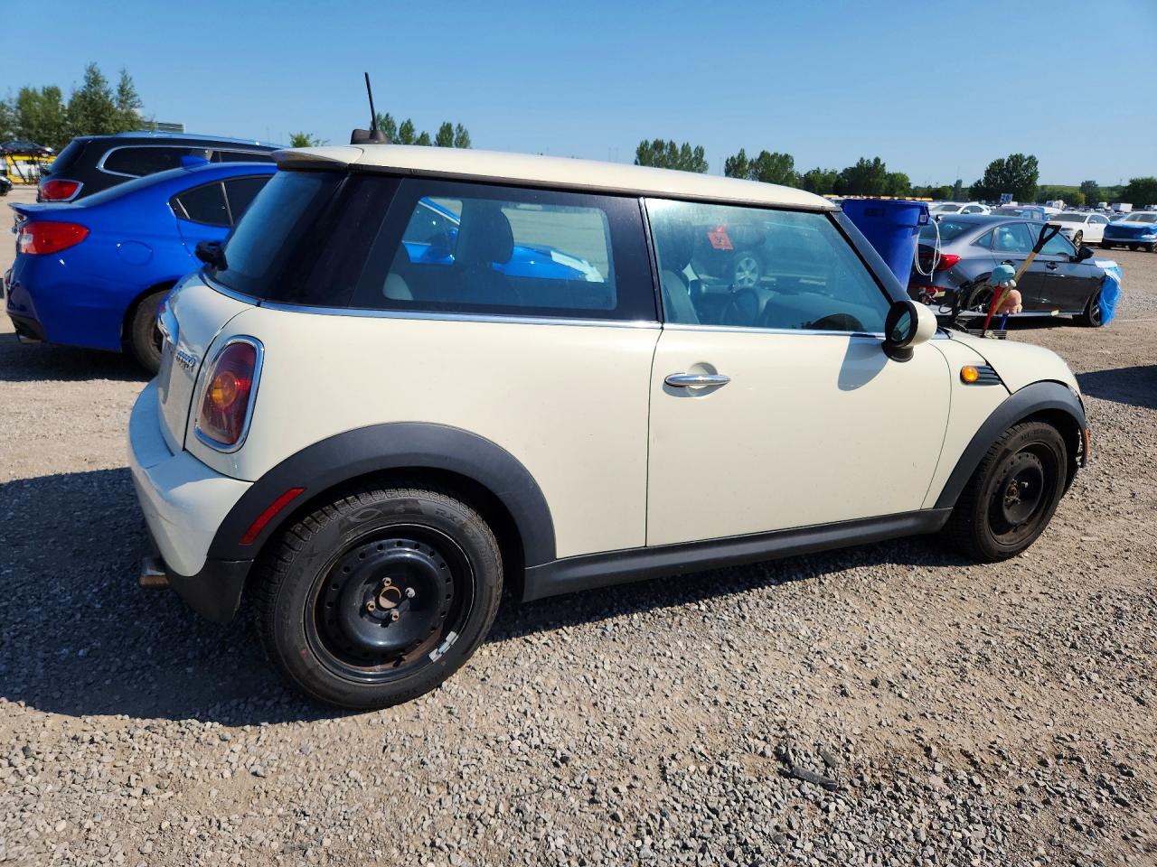 2010 Mini Cooper Белый vin: WMWMF3C5XATZ23494