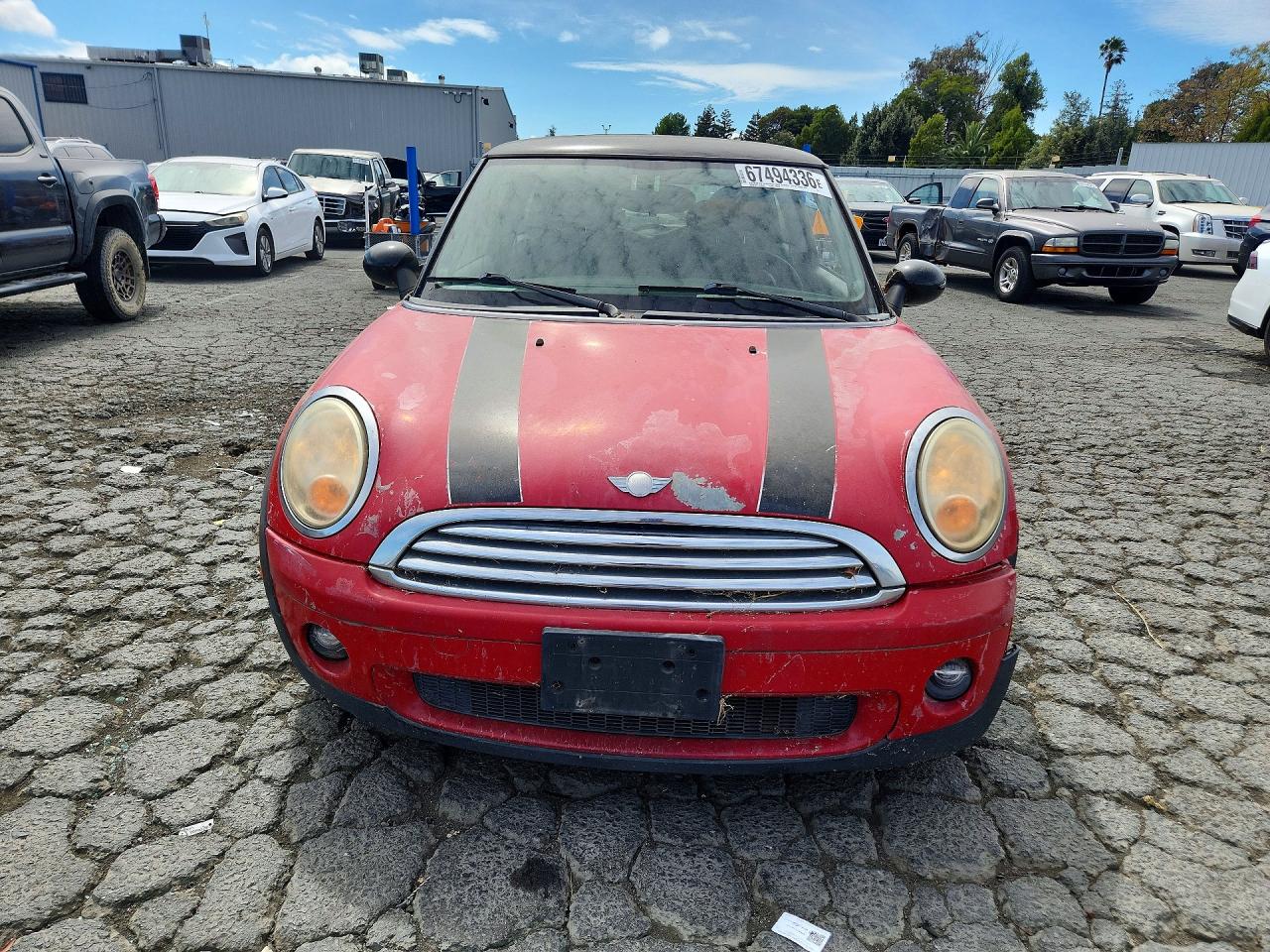2010 Mini Cooper Red vin: WMWMF3C5XATZ62361