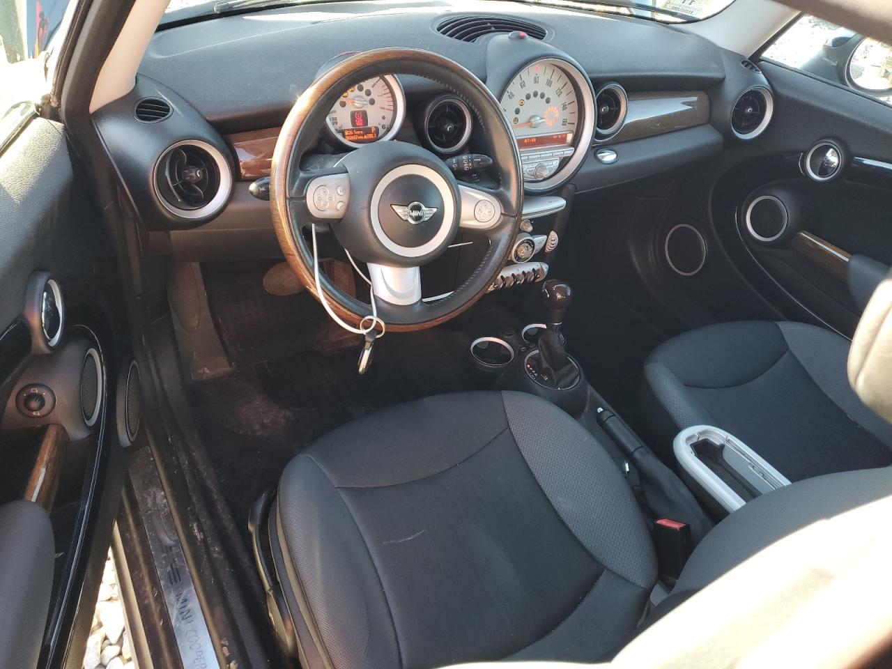 2010 Mini Cooper Зеленый vin: WMWMF3C5XATZ64904
