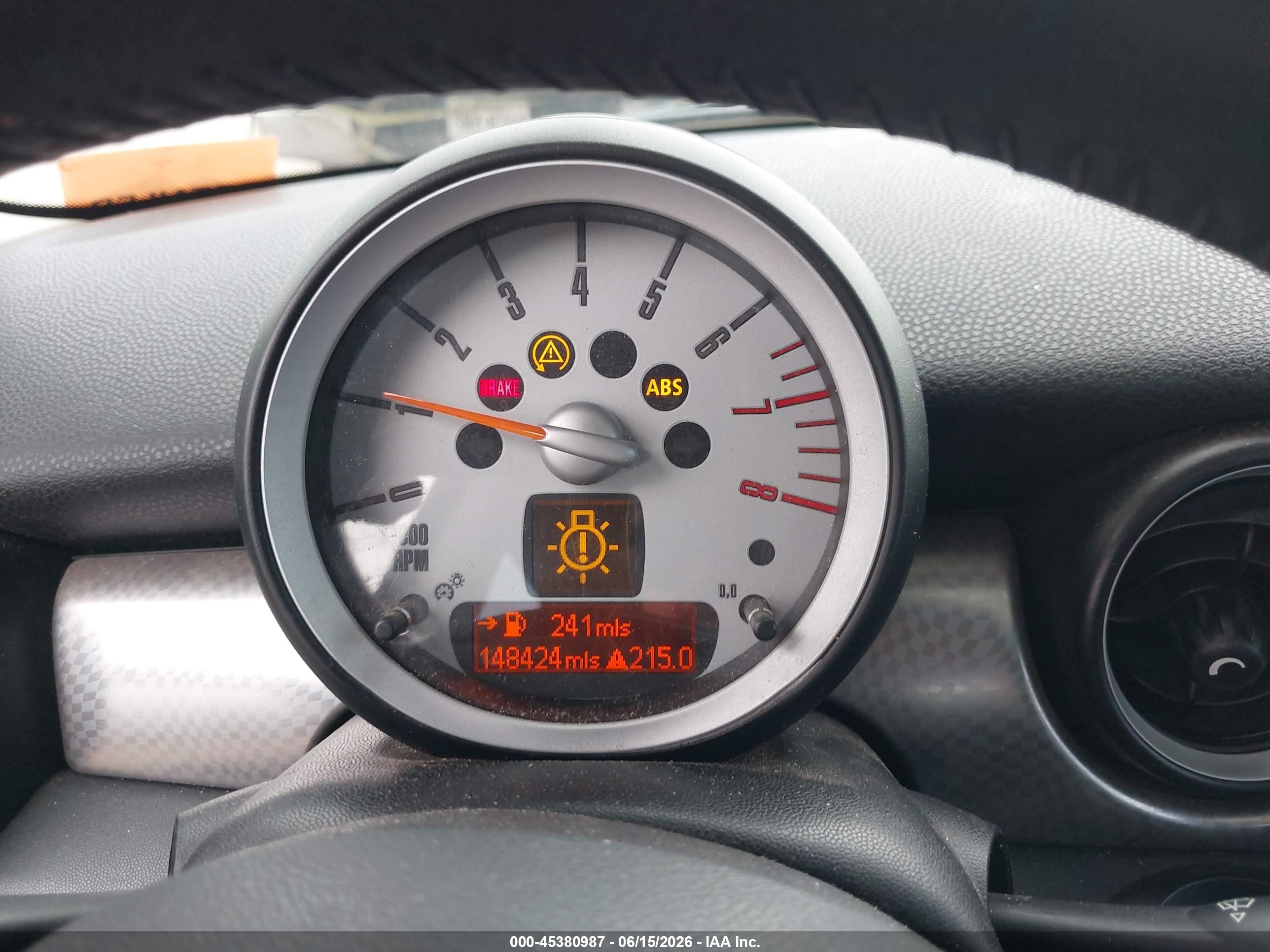 2008 Mini Cooper S   Red vin: WMWMF73518TT92929
