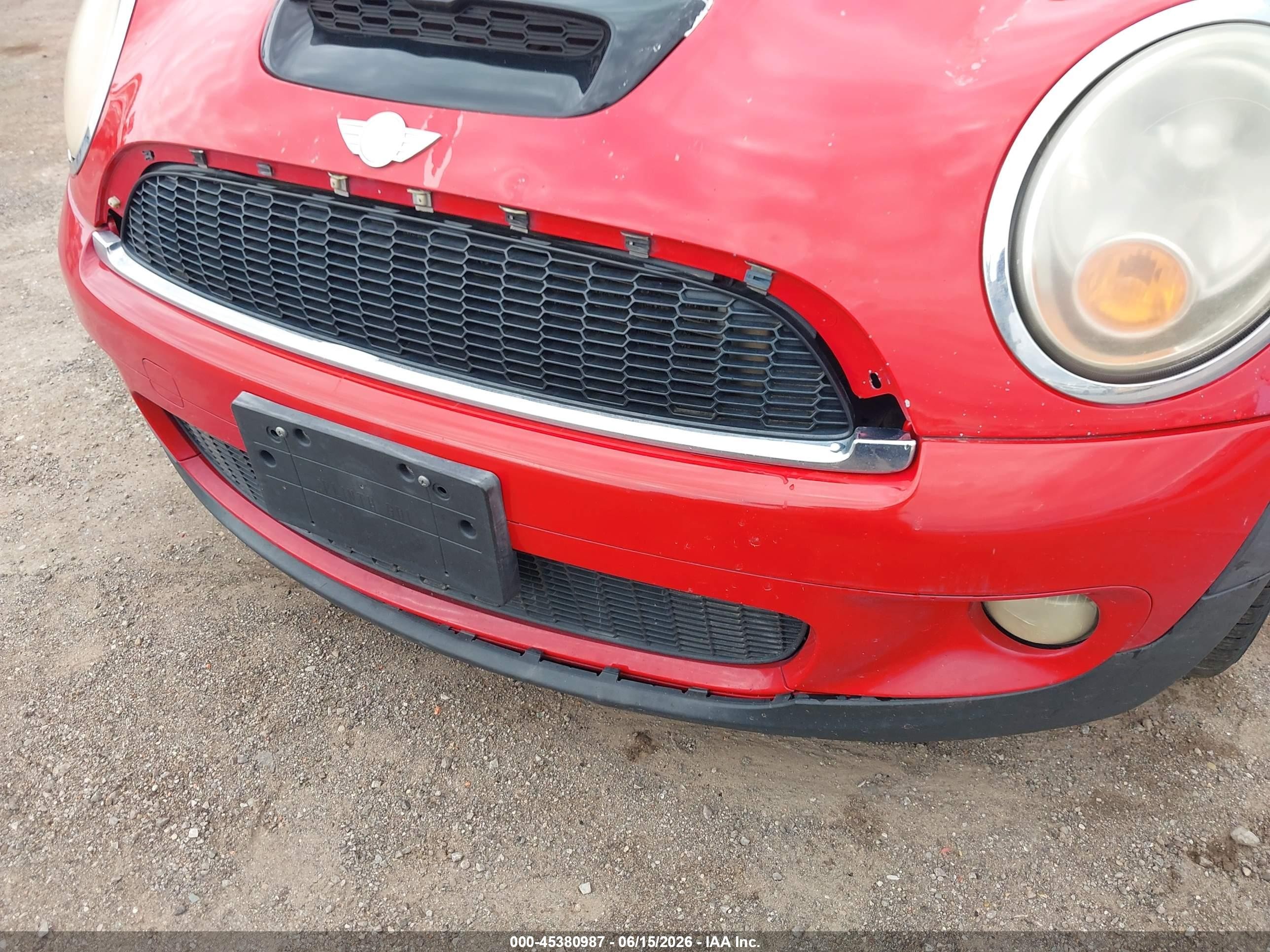 2008 Mini Cooper S   Red vin: WMWMF73518TT92929