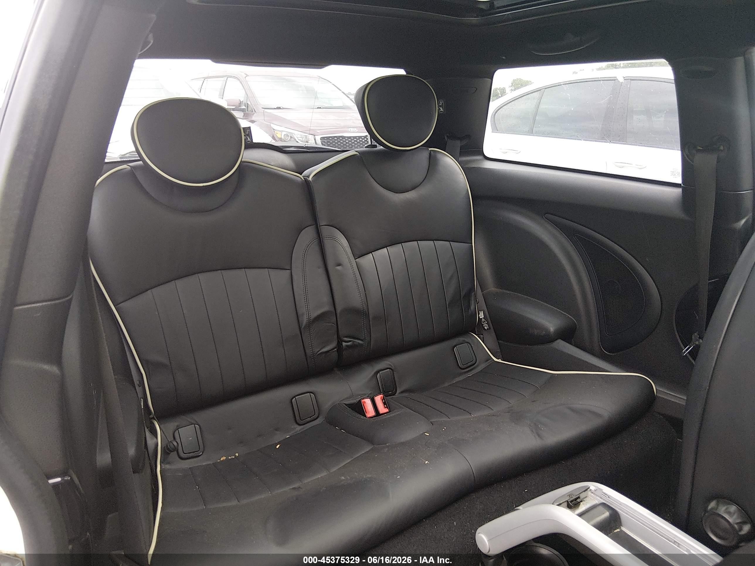 2008 Mini Cooper S   White vin: WMWMF73518TV39220