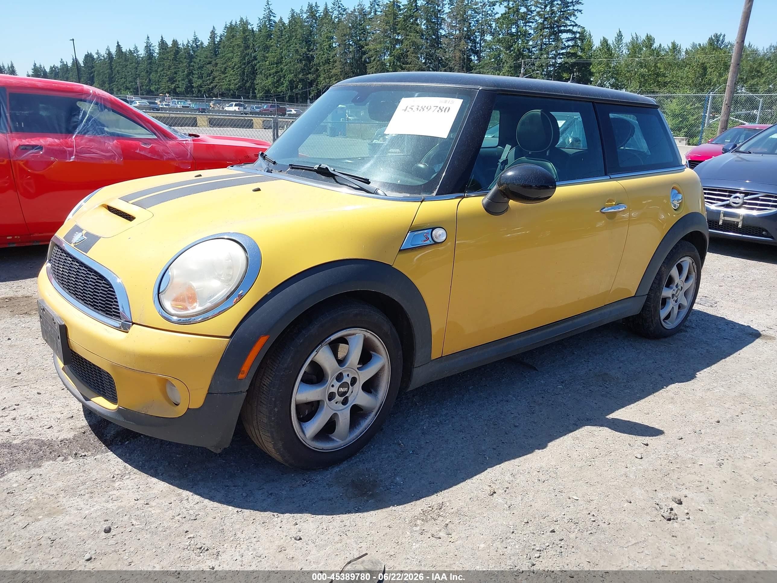 2008 Mini Cooper S   Yellow vin: WMWMF73528TV33166
