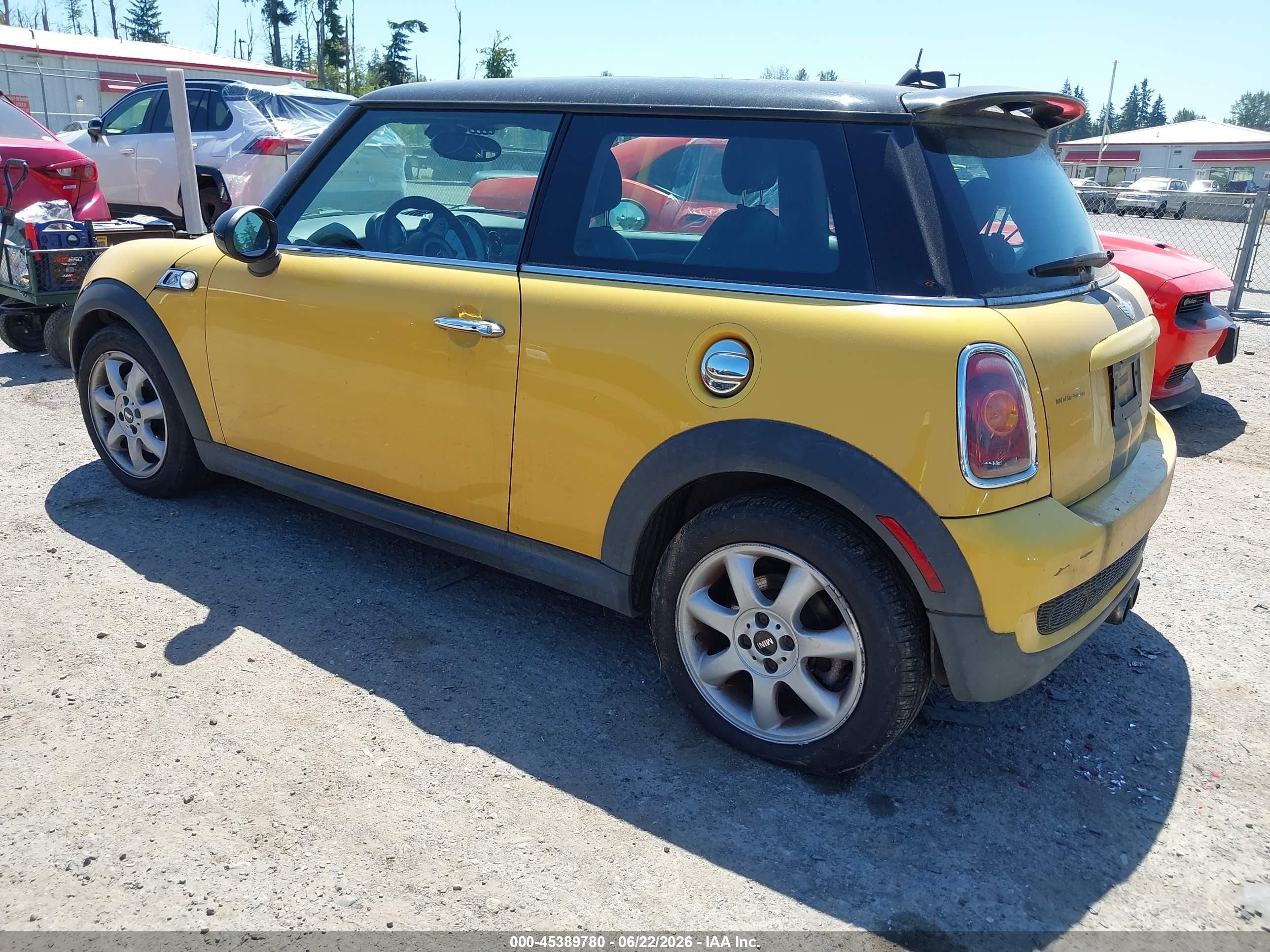 2008 Mini Cooper S   Yellow vin: WMWMF73528TV33166
