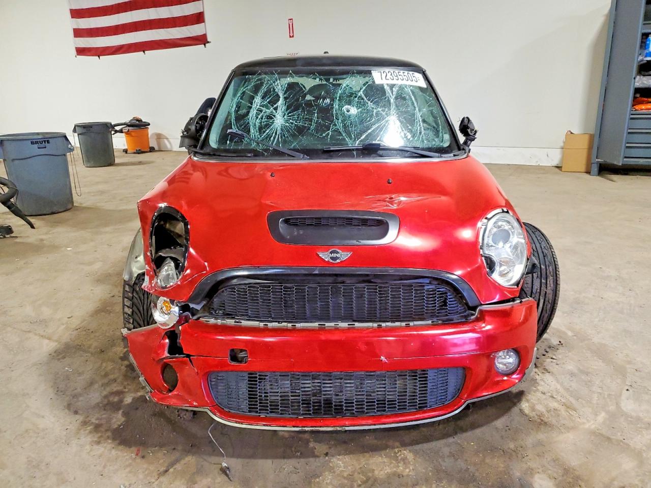 2009 Mini Cooper S Red vin: WMWMF73529TW82081
