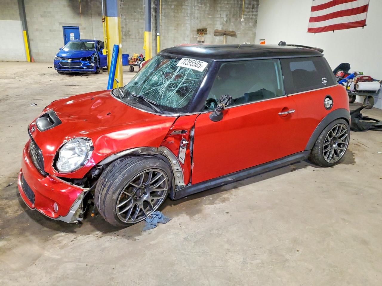 2009 Mini Cooper S Red vin: WMWMF73529TW82081