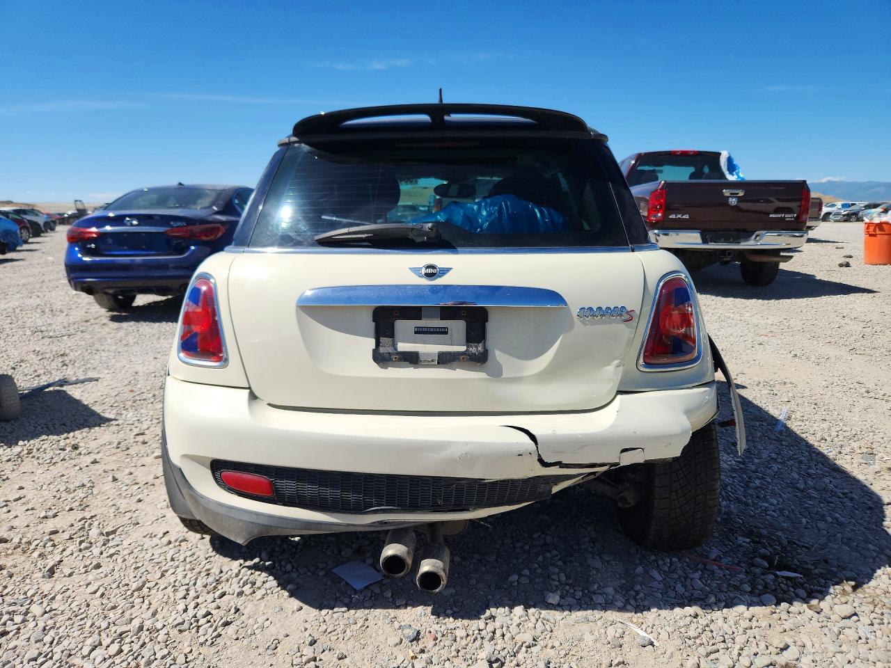 2007 Mini Cooper S Beige vin: WMWMF73537TT84037