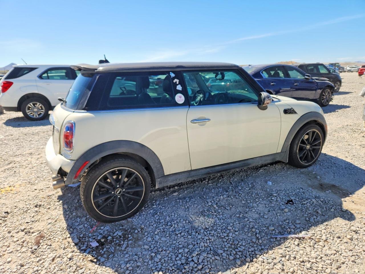 2007 Mini Cooper S Beige vin: WMWMF73537TT84037