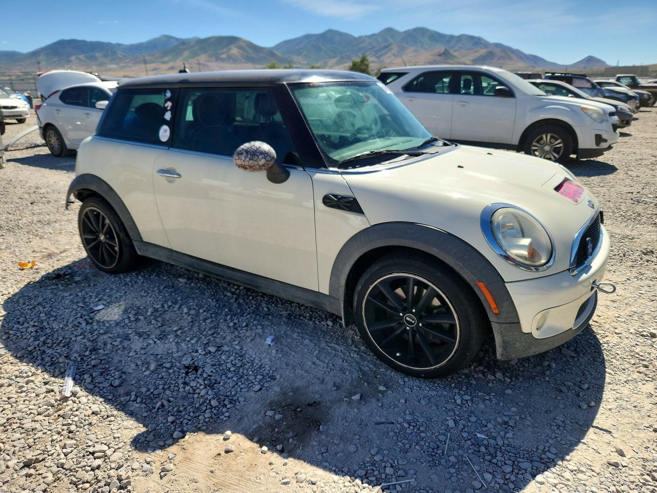 2007 Mini Cooper S Beige vin: WMWMF73537TT84037