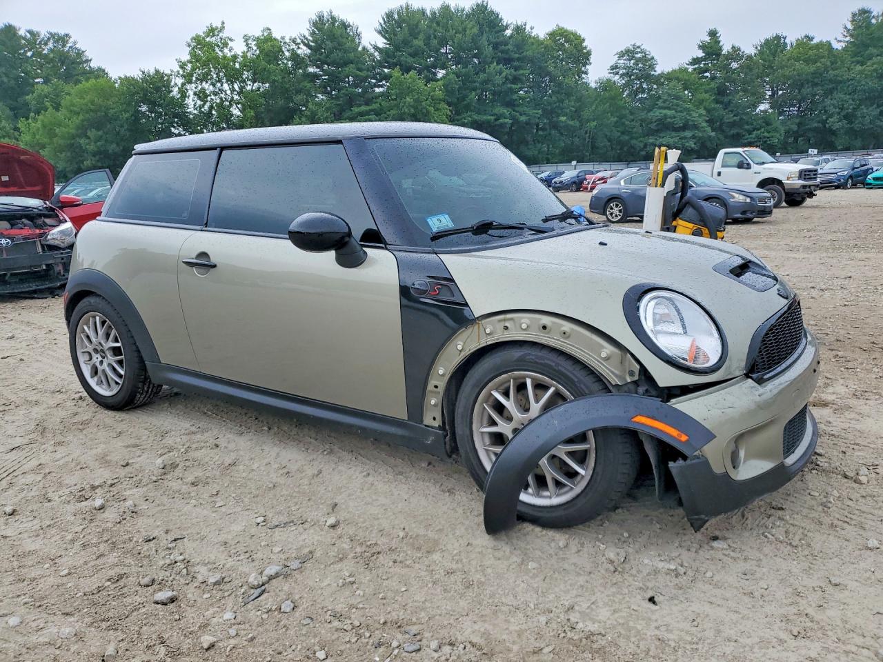 2008 Mini Cooper S Beige vin: WMWMF73538TT90048