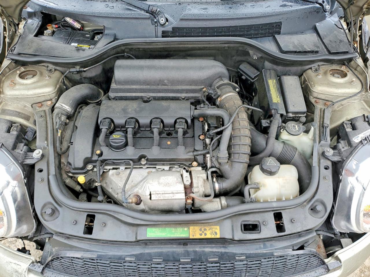 2008 Mini Cooper S Beige vin: WMWMF73538TT90048