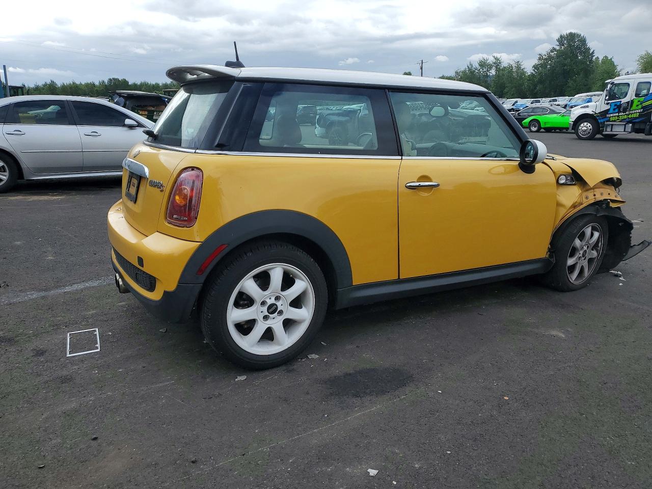 2008 Mini Cooper S Yellow vin: WMWMF73538TV36299