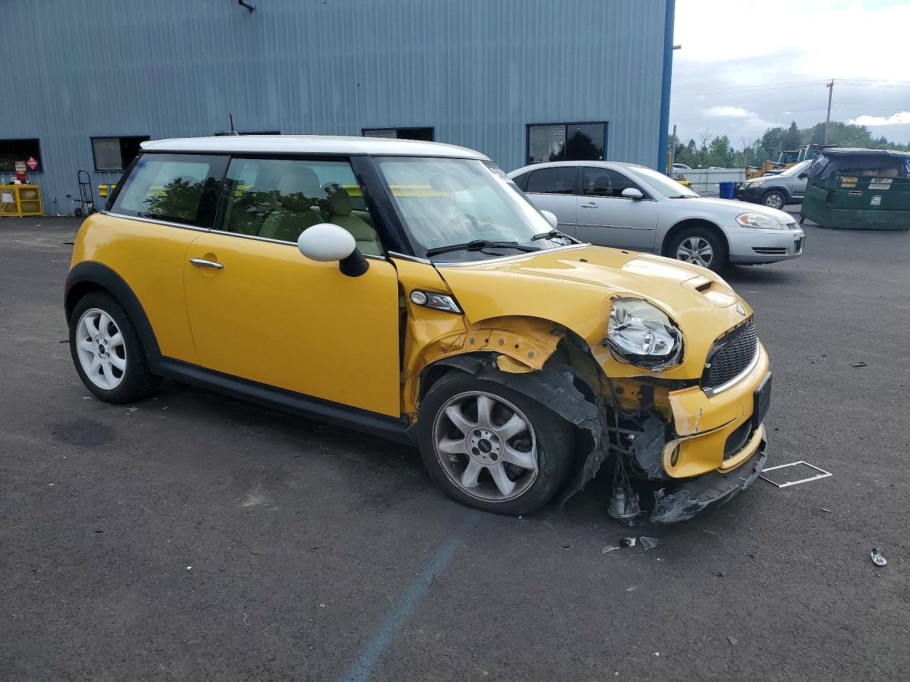 2008 Mini Cooper S Yellow vin: WMWMF73538TV36299
