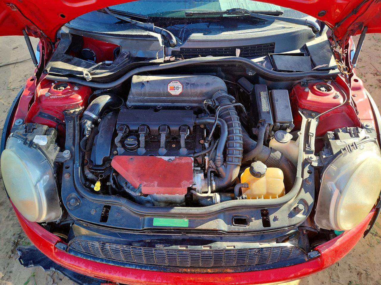 2009 Mini Cooper S Red vin: WMWMF73539TV39740