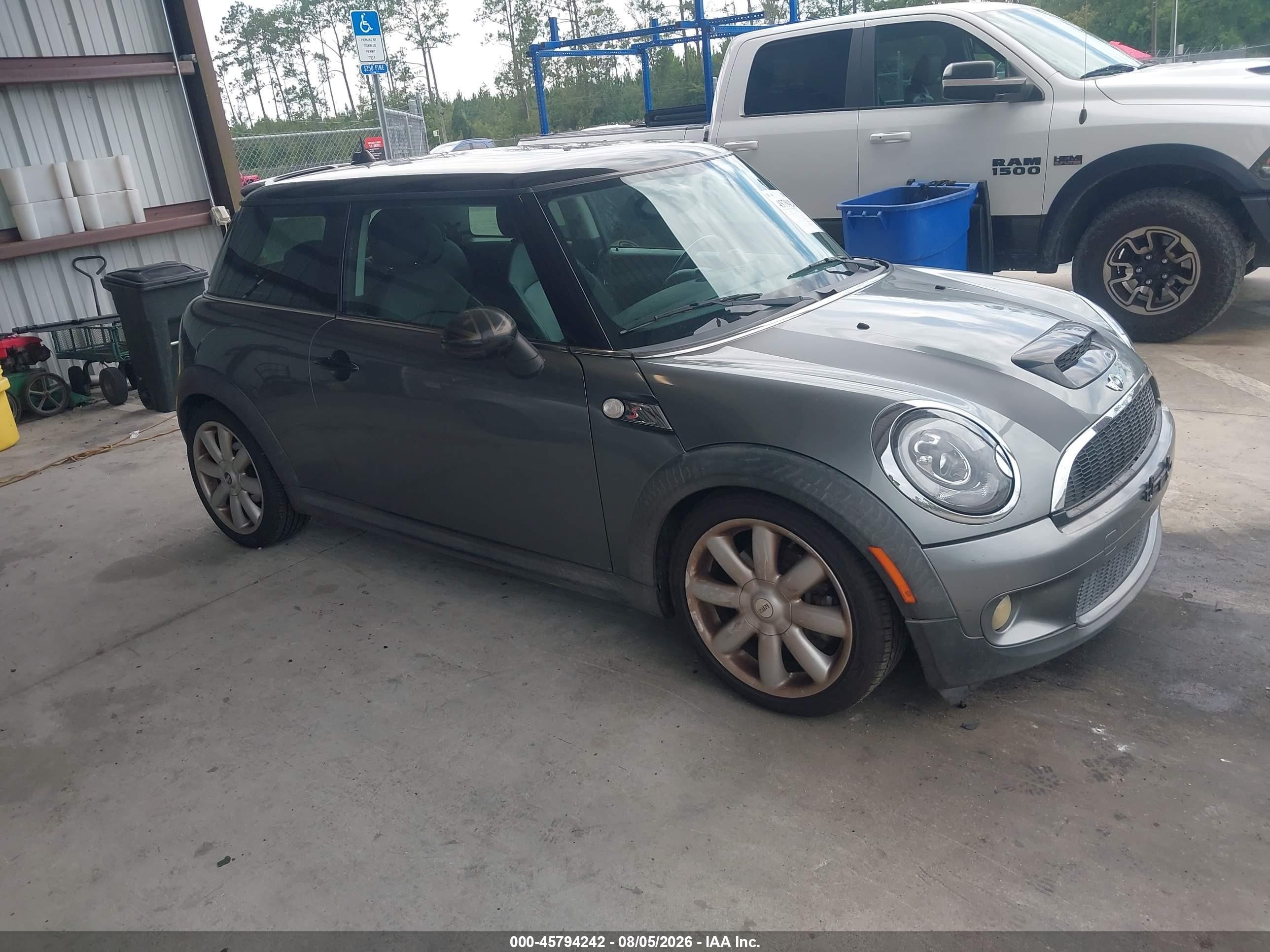 2007 Mini Cooper S   Gray vin: WMWMF73547TV31479