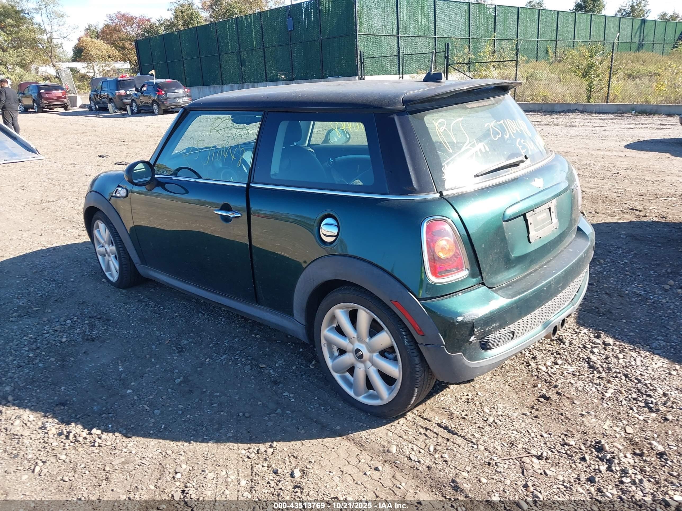 2008 Mini Cooper S   Green vin: WMWMF73548TT86896