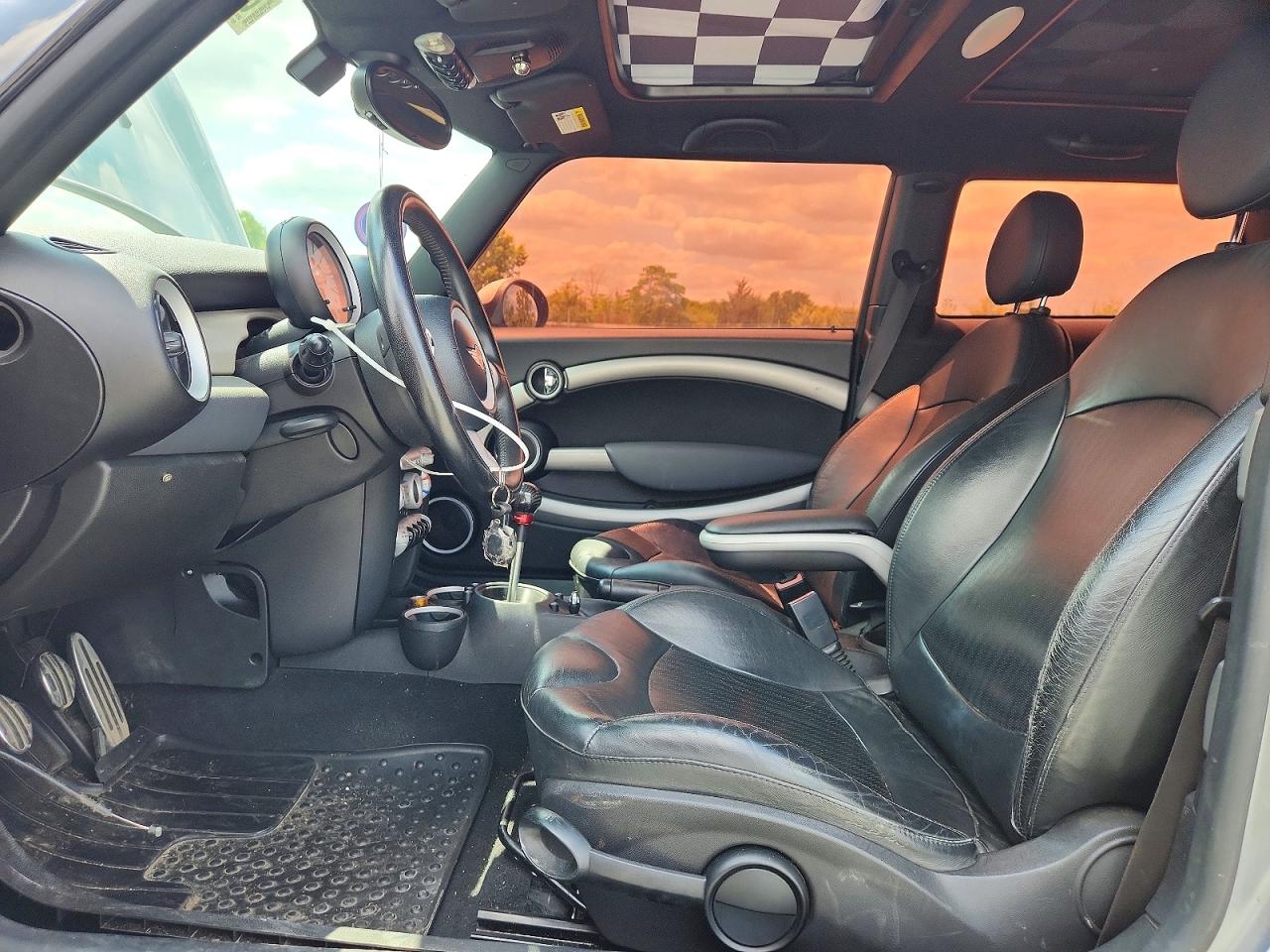 2007 Mini Cooper S Gray vin: WMWMF73557TT82161