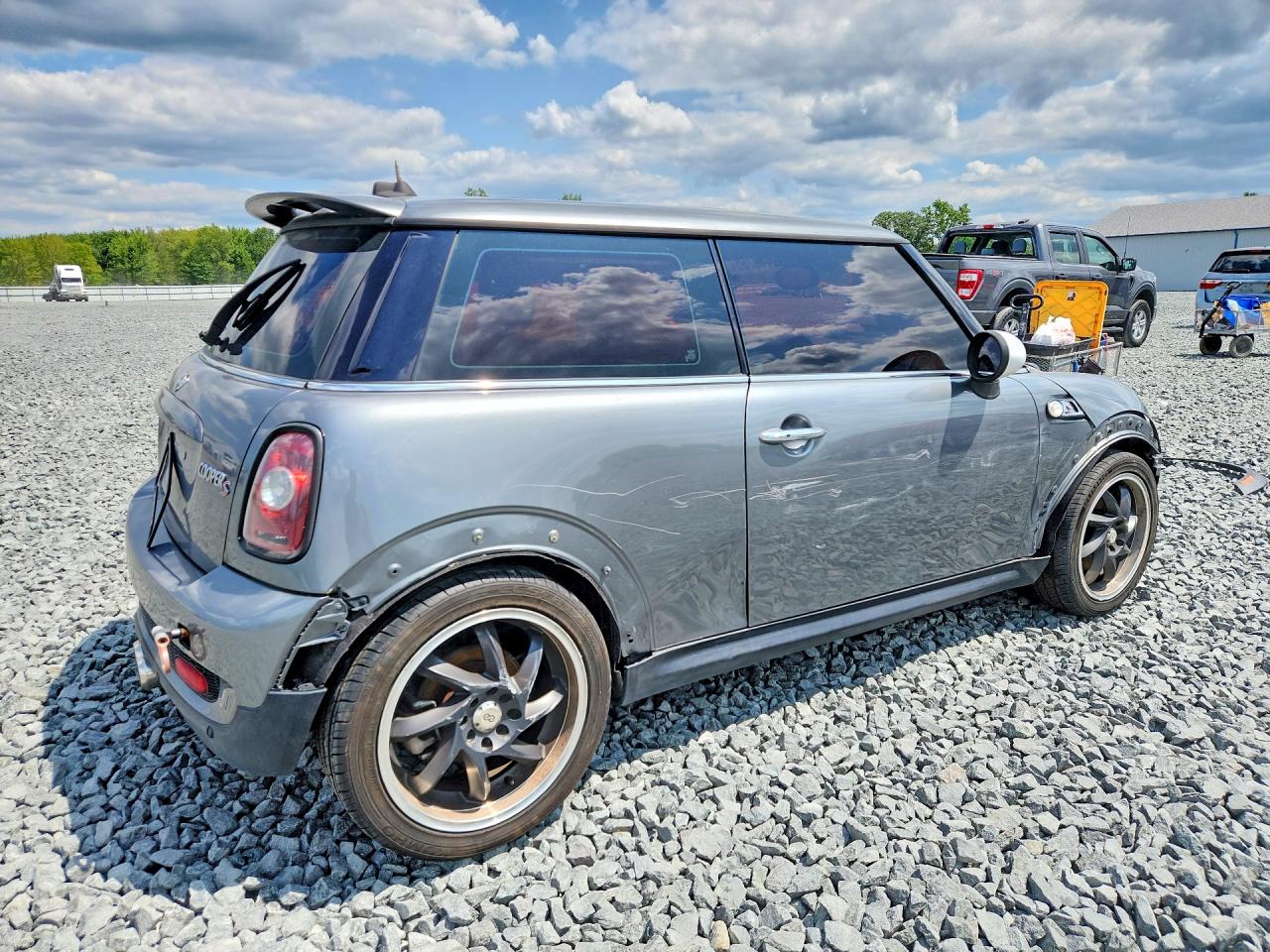 2007 Mini Cooper S Gray vin: WMWMF73557TT82161