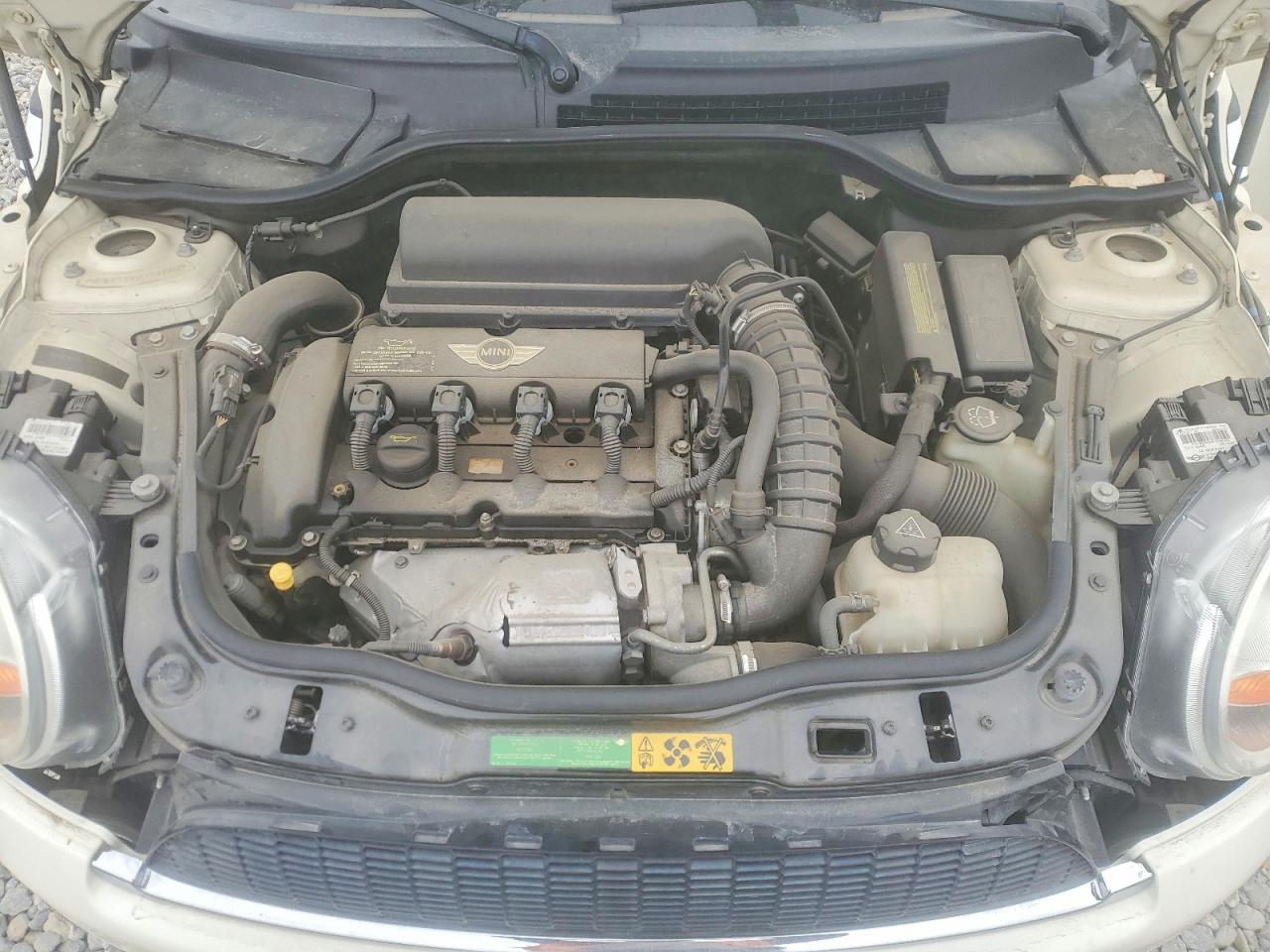 2008 Mini Cooper S Cream vin: WMWMF73558TT90049