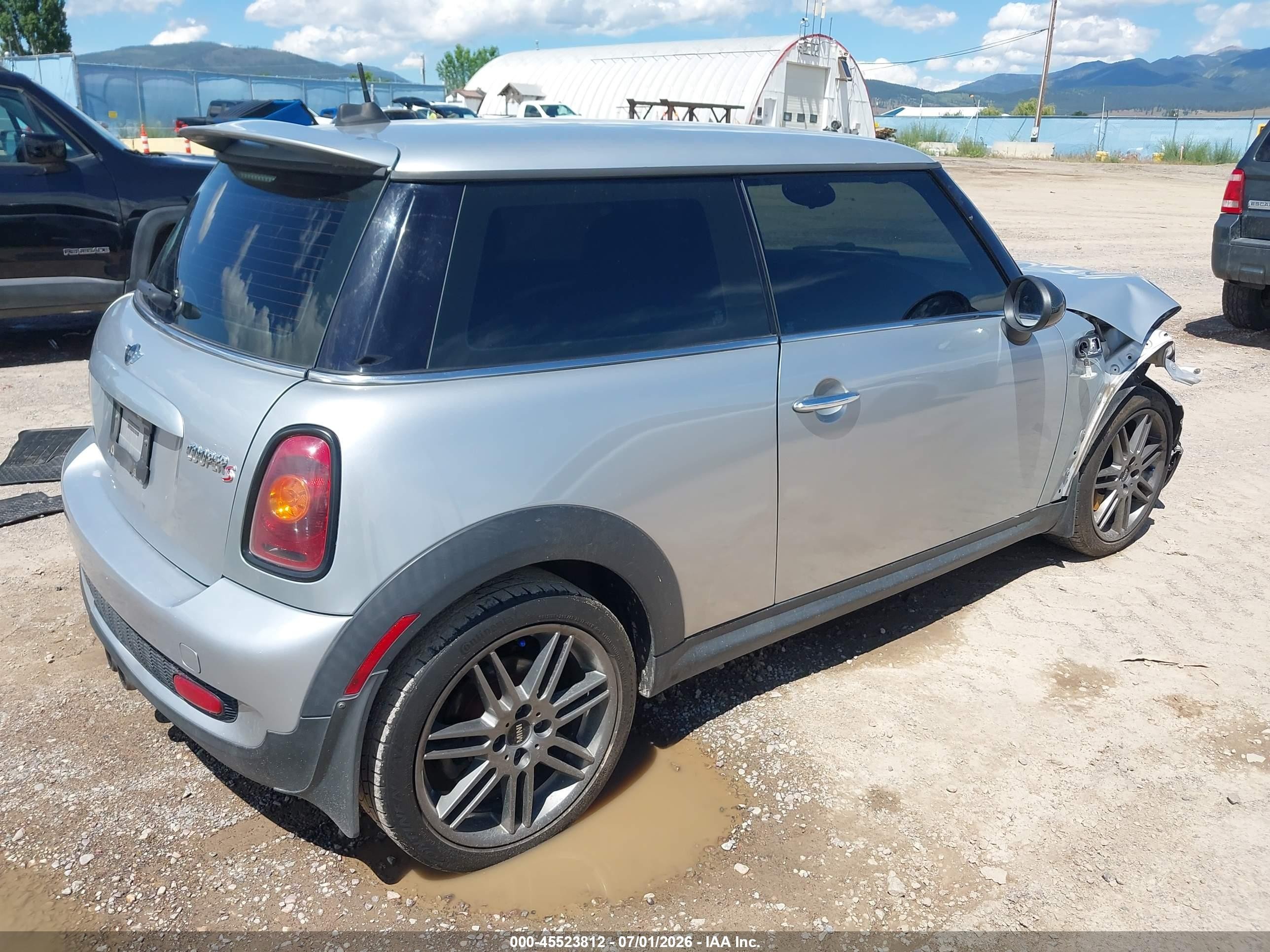 2009 Mini Cooper S   Серебряный vin: WMWMF73559TT94247