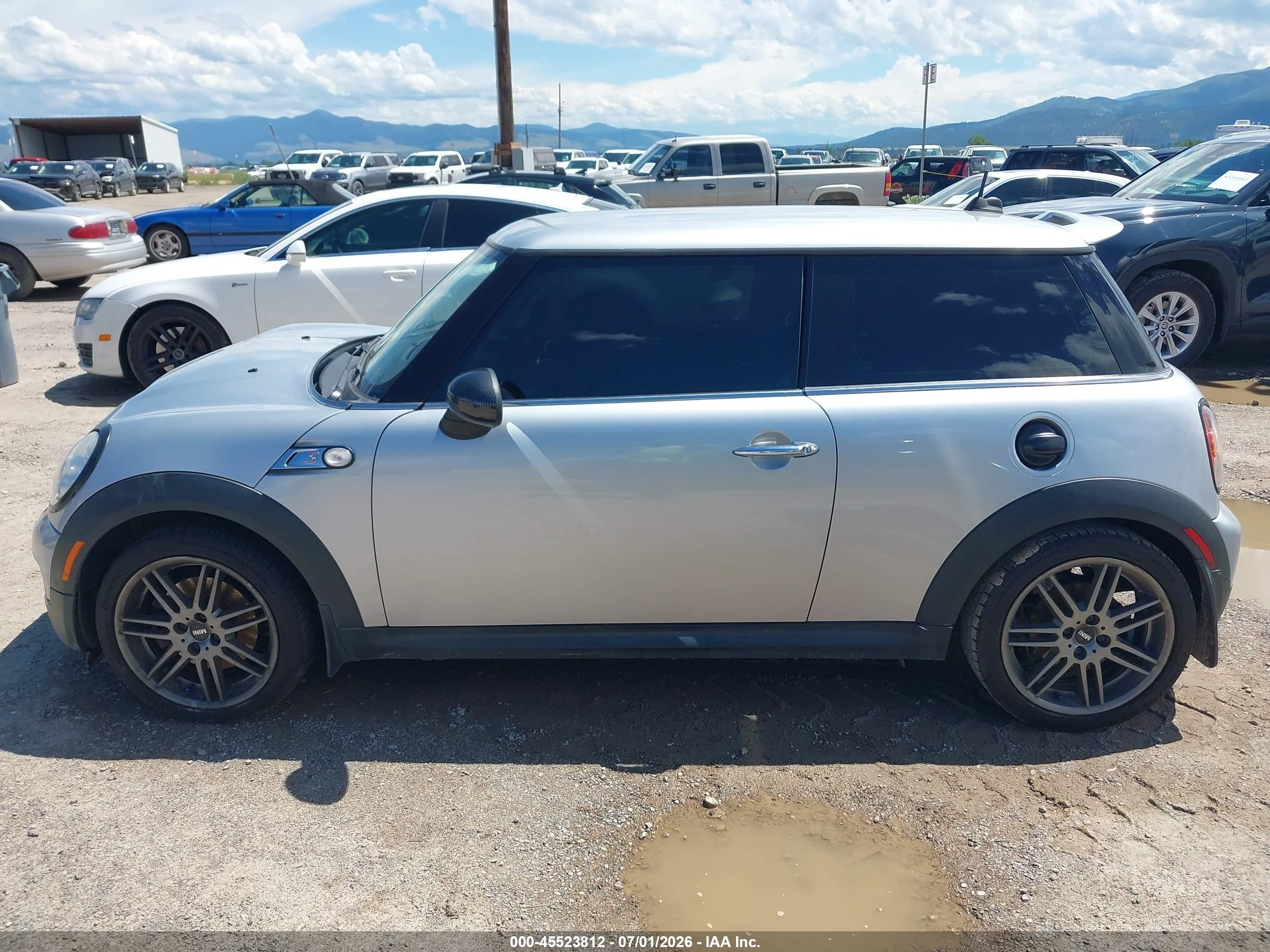 2009 Mini Cooper S   Серебряный vin: WMWMF73559TT94247