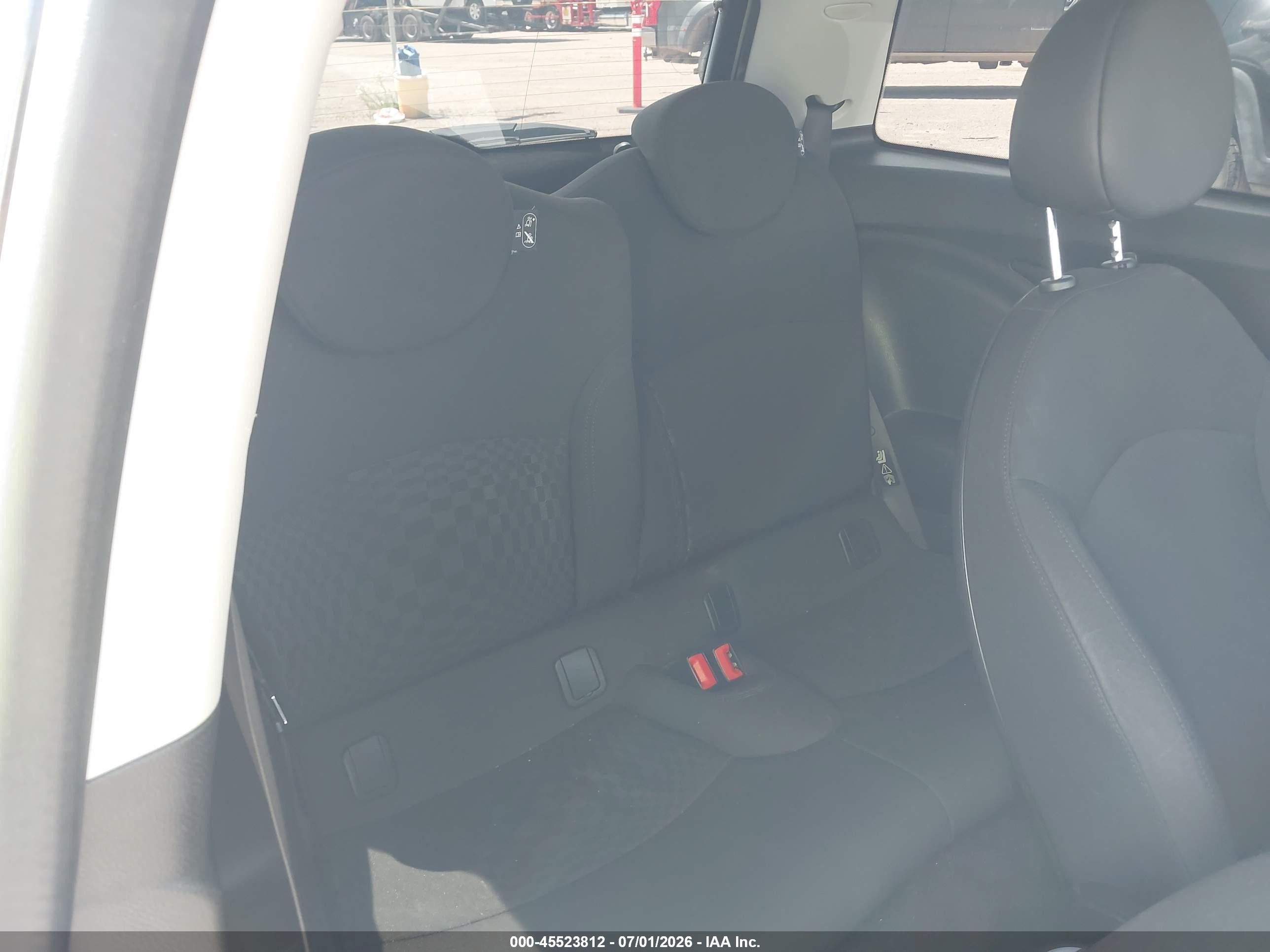 2009 Mini Cooper S   Серебряный vin: WMWMF73559TT94247